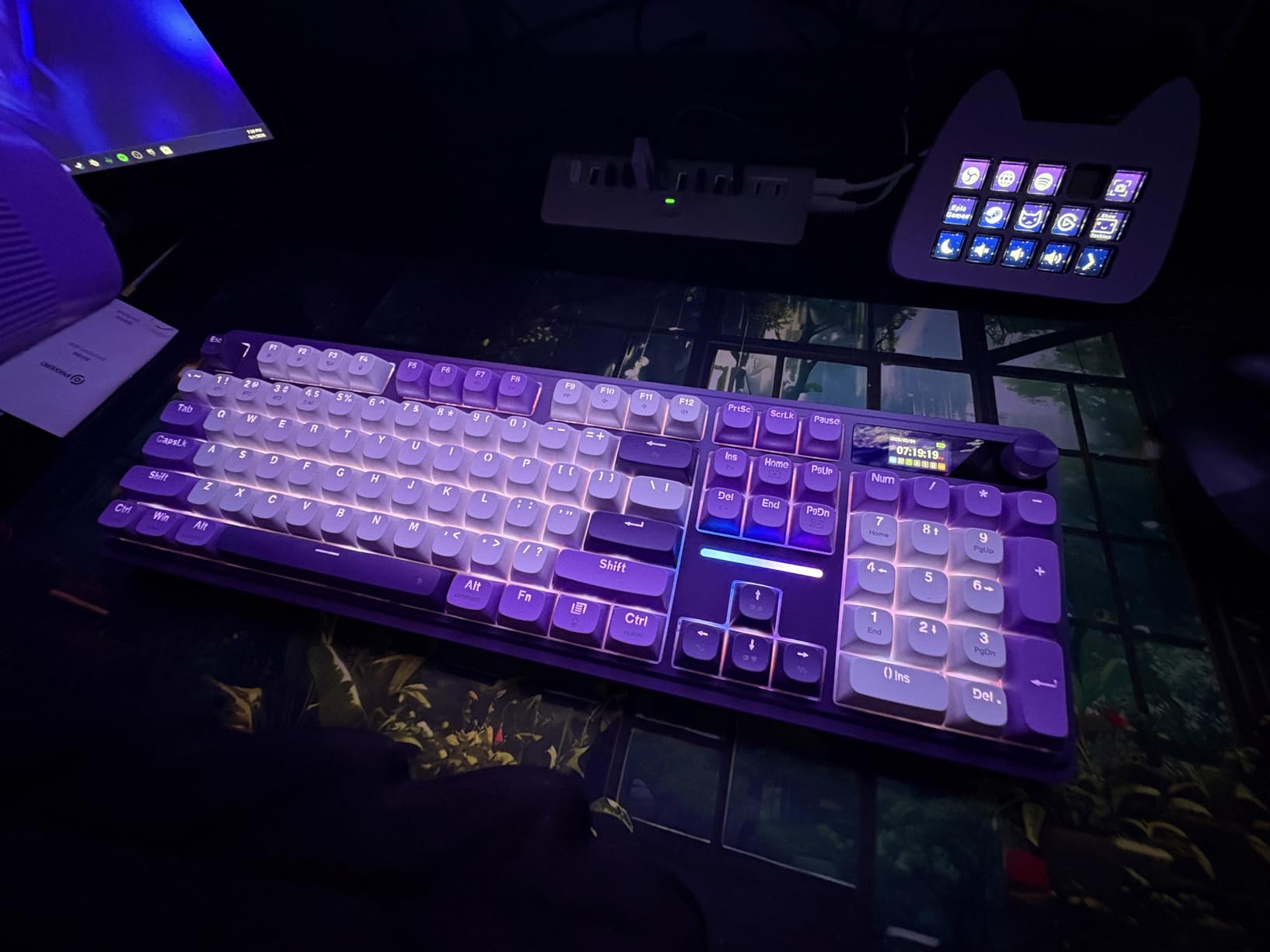 Redragon K745 PRO Wireless Gasket RGB Gaming Keyboard, 108 Keys Mechanical Keyboard w/Extra 4 Hotkeys, Hot-Swap South-Facing LED Socket, 5-Layer Noise Dampening, Round PBT Keycaps, Mint Mambo Switch customer photo 1