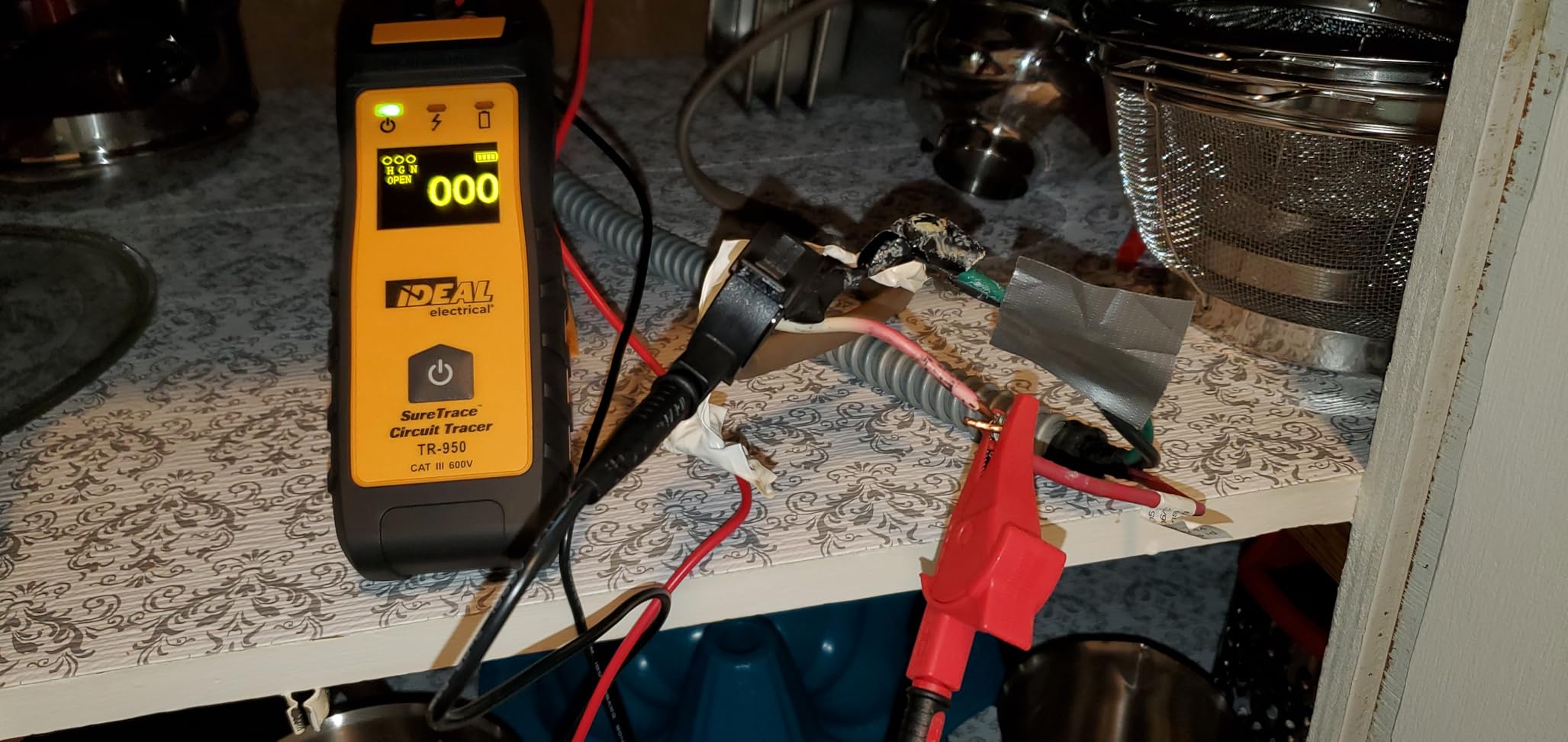 Ideal Electrical SureTrace Pro Circuit Tracer (61-950) 0-600 Volts AC/DC with Built-in Continuity Test, Amperage and Voltage Measurement, and Receptacle Testing - Find Breakers, Faults, and More customer photo 1