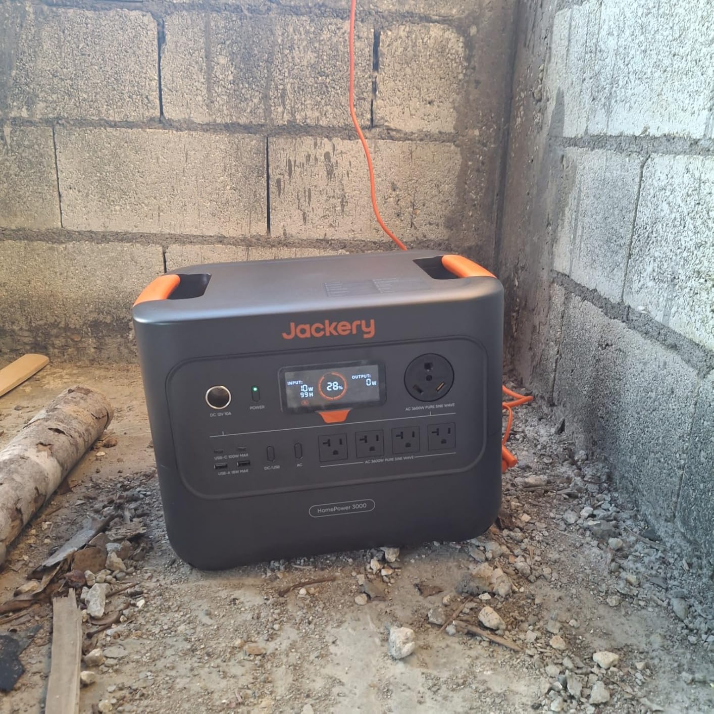 Jackery HomePower 3000 Portable Station with 2X 200W Panels, 3600W (7200W Surge), 3072Wh LFP Battery, USB-A/C, Home Backup, RV & Emergencies, Grey customer photo 1