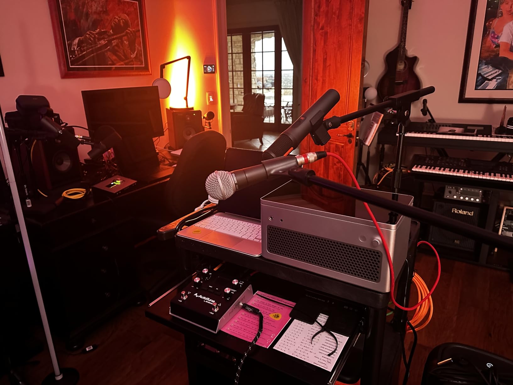 HeadRush VX5 Vocal Effects Pedal with Antares AutoTune for Vocalists with Real Time Pitch Correction, Vocal Harmony, Guitar and Mic in and Audio Interface customer photo 1