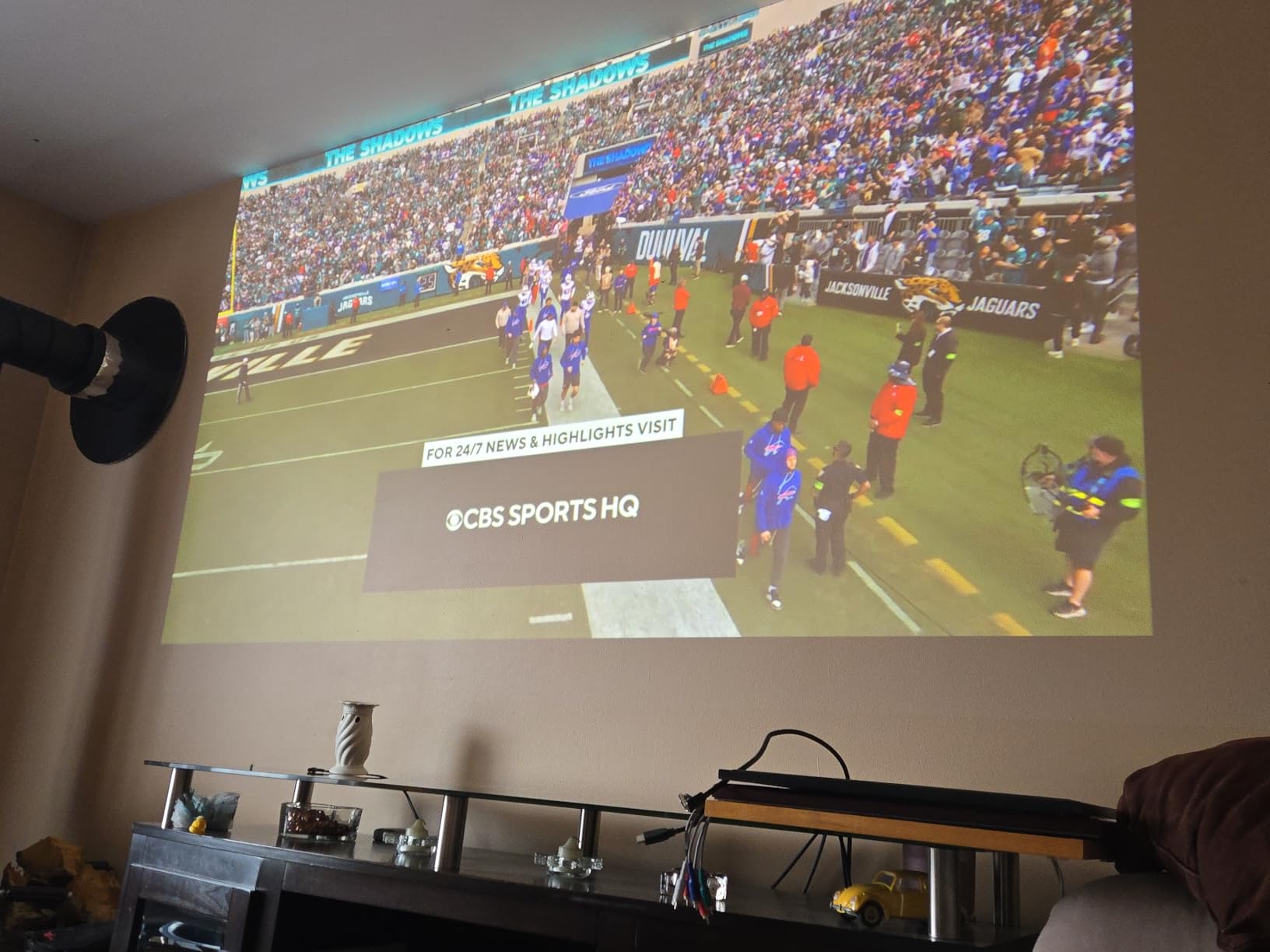 Epson Home Cinema 980 3-Chip 3LCD 1080p Projector, 4000 Lumens Color and White Brightness customer photo 1