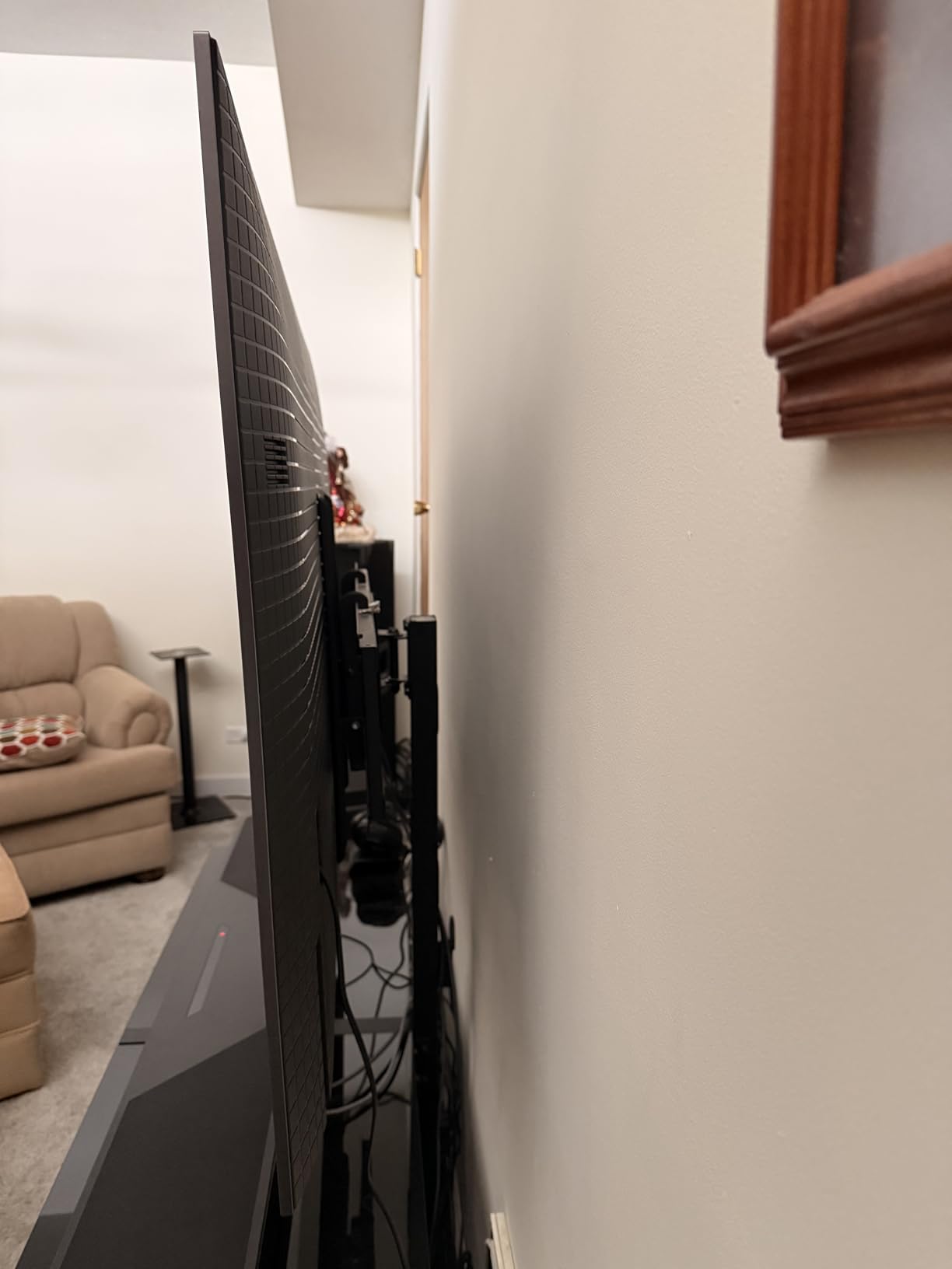 Sony 77 Inch OLED 4K Ultra HD TV BRAVIA XR8B Smart Google TV with Dolby Vision HDR and Exclusive Features for PlayStation 5 (K-77XR8B), 2025 Model customer photo 1