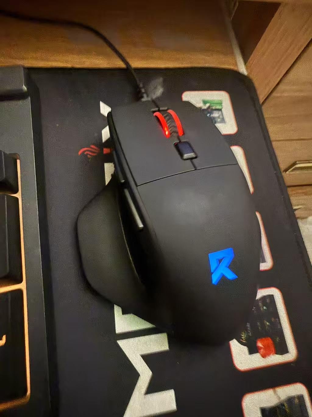 Redragon Large Wireless Gaming Mouse for Big Hands, Tri-Modes 2.4G/Bluetooth/Wired Rechargeable Ergo RGB Mouse with 2 Side Buttons, 6 Backlit Modes, Programmable Macro Gamer Mouse customer photo 2