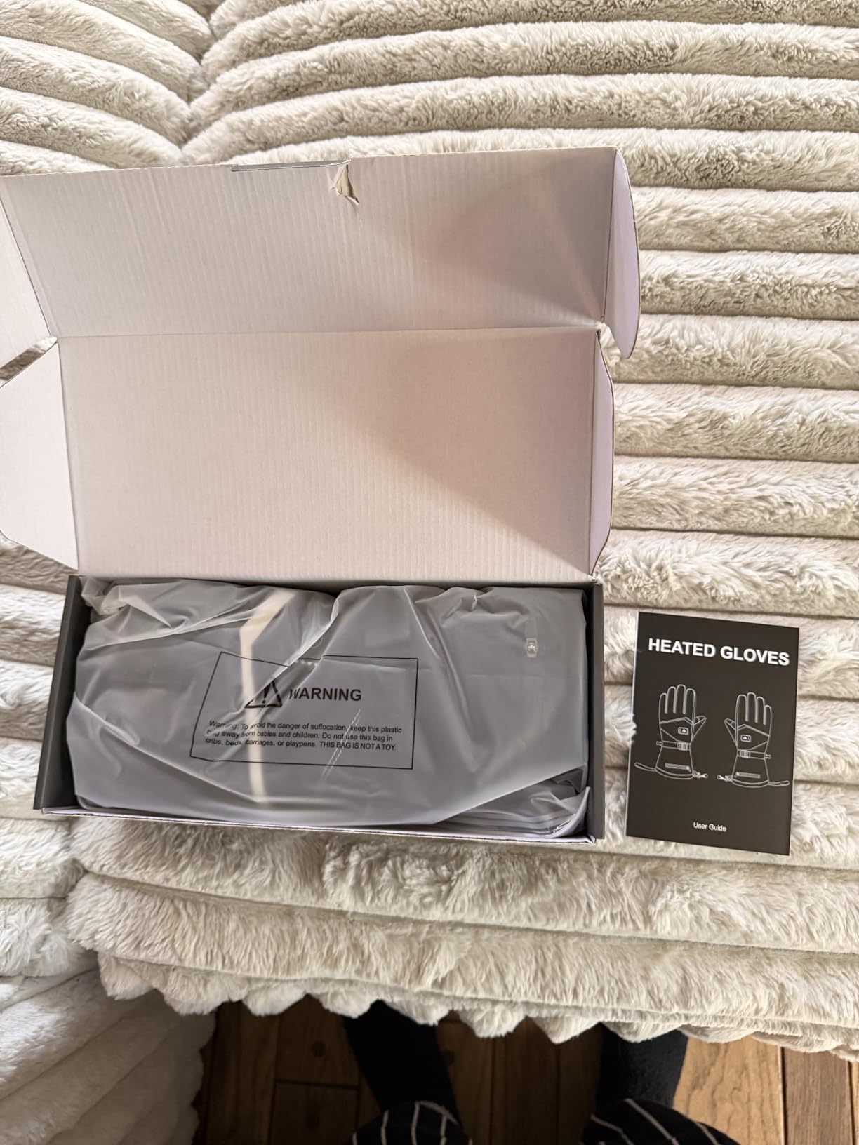 Heated Gloves, Rechargeable Heated Gloves for Men Women, Waterproof Electric Heating Ski Gloves with Touchscreen for Cold Weather Skiing Snowboarding Hiking Hunting Gifts (Black,L) customer photo 1