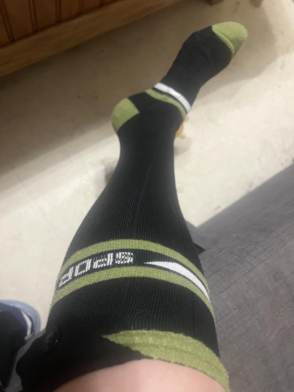 8000mAh*2 Heated Socks for Men Women with App Control,Large-Capacity Rechargeable Battery,360 Heating Warming,Electric Winter Socks,Foot Sole Heating,Foot Warmer for Skiing,Hiking,Hunting,Outdoor customer photo 2