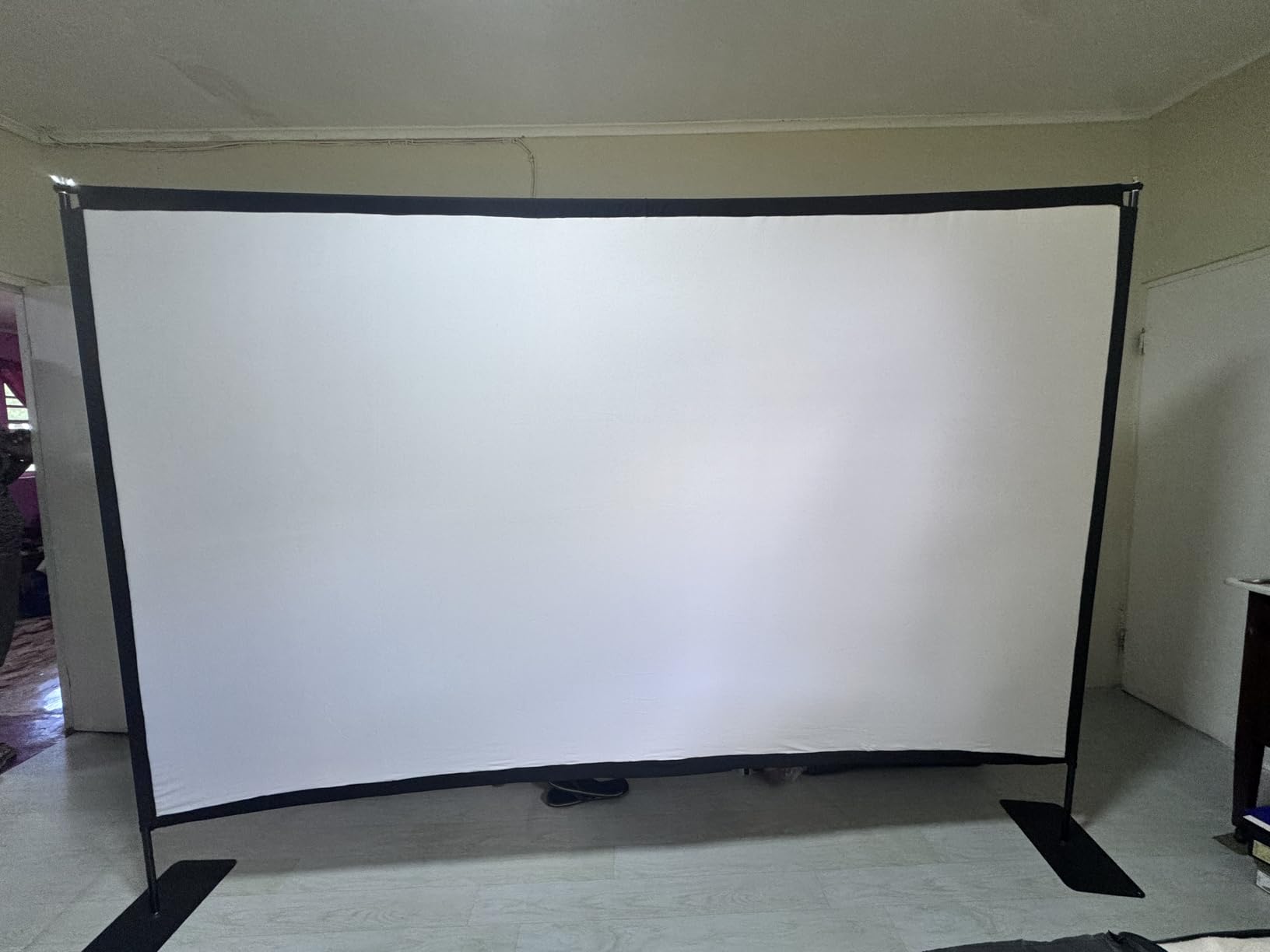 Outdoor Projector Screen with Stand, 120 inch Portable Projection kit 16:9 4K HD Wrinkle-Free Indoor Outdoor Movie Screen with Carry Bag for Home Theater and Backyard Movie Night customer photo 2