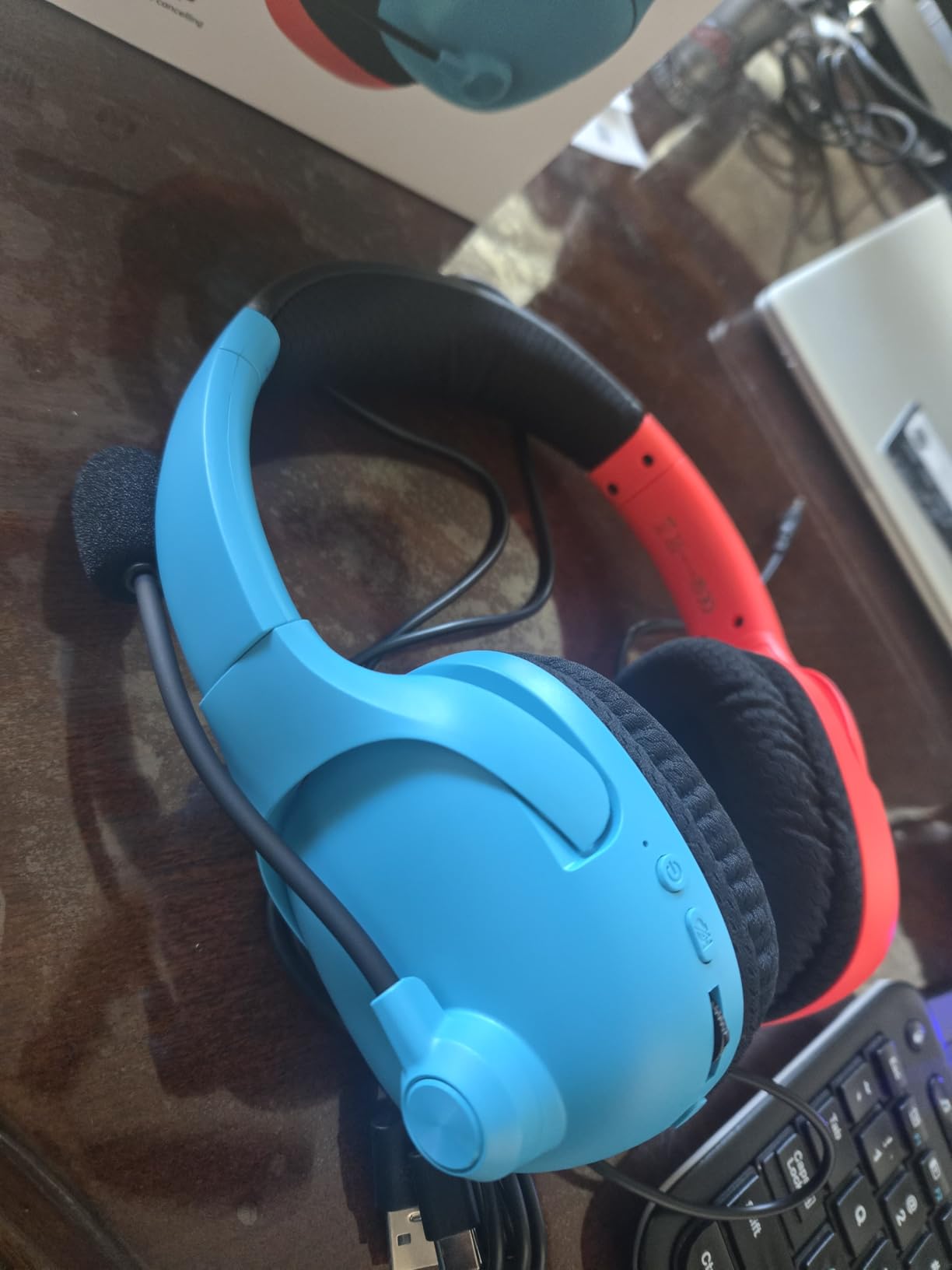 Wireless Gaming Headset for Nintendo Switch/Lite/OLED, Wireless Gaming Headphones with Mic for Nintendo Switch 2/Fortnite/Sports - Red/Blue customer photo 2