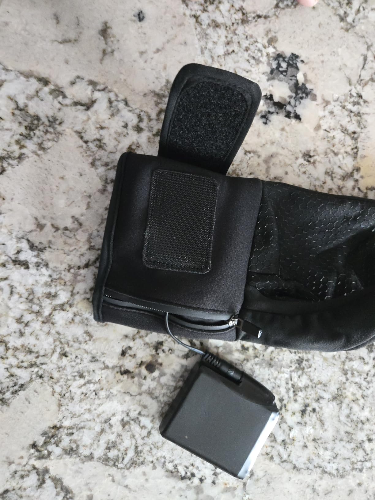 Heated Gloves Liners for Men Women, Rechargeable Hand Warmer Heating Gloves with Touchscreen, Ultrathin Electric Heated Ski Glove for Winter Outdoor Work Hunting Motorcycle Hiking Fishing Cycling customer photo 2