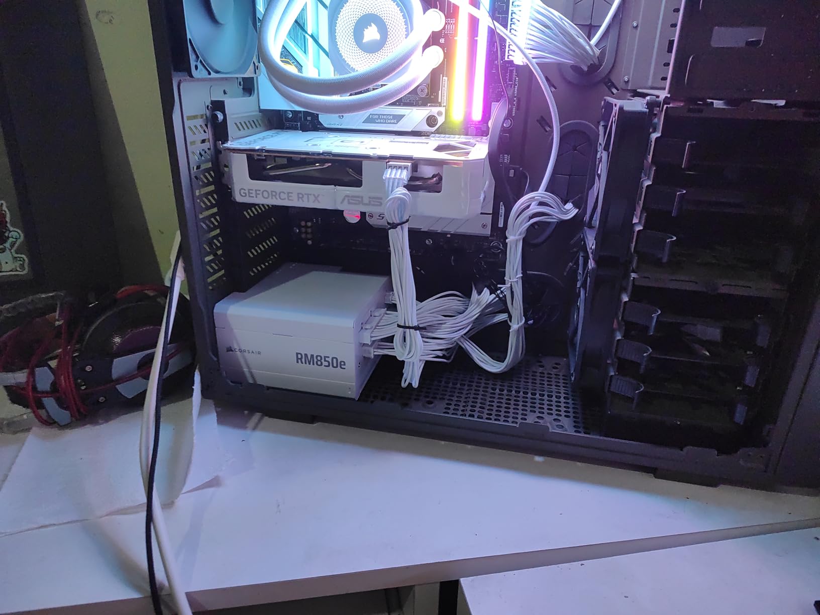 CORSAIR RM850e ATX 3.1 PCIe 5.1 Ready Fully Modular 850W Power Supply - 12V-2x6 Cable Included, Cybenetics Gold Efficiency, 105°C-Rated Capacitors, Modern Standby Mode - Black customer photo 2