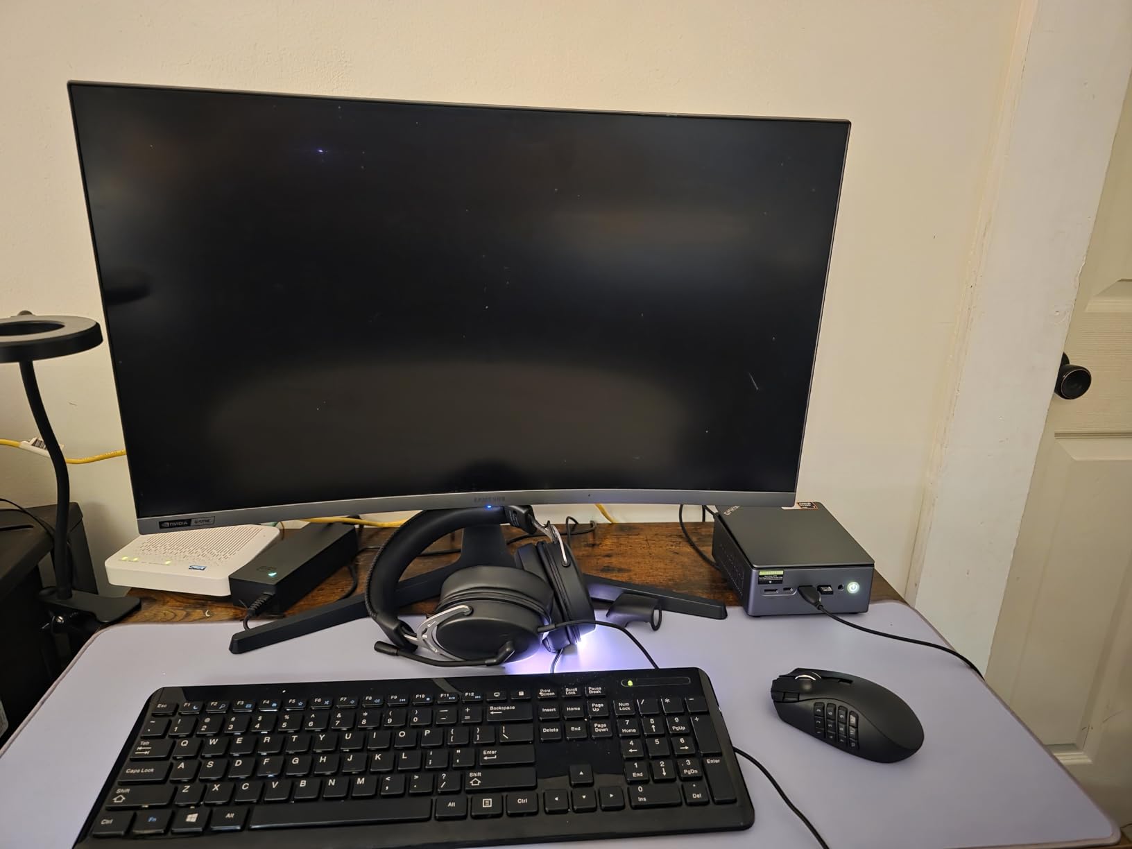 GMKtec M6 Ultra Gaming Mini PC Ryzen 7640HS (Upgraded 6600H/ 6800U), 32GB RAM DDR5 1TB SSD Dual NIC LAN 2.5GbE Desktop Computers Office Home, Triple 4K Display, WiFi 6, BT 5.2, DP, HDMI 2.0 customer photo 1