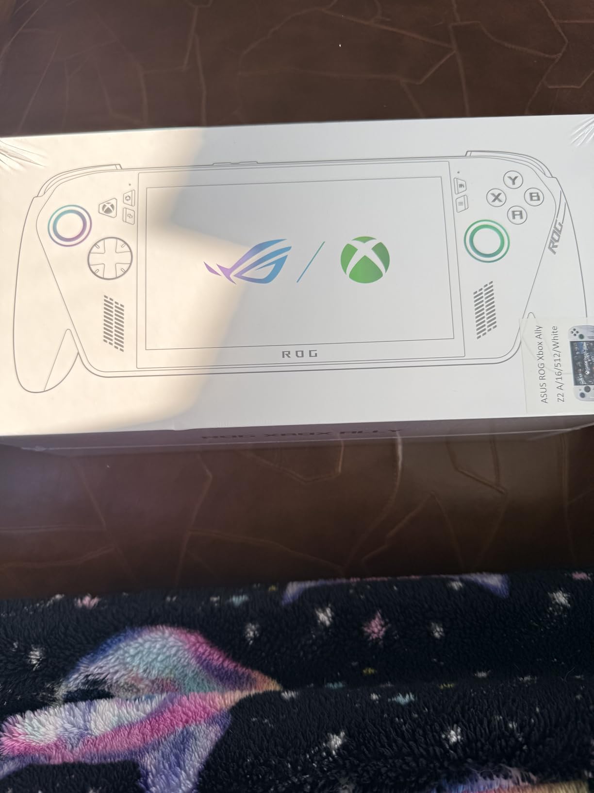 ASUS ROG Xbox Ally Gaming Handheld, 7 inch 1080p 120Hz Touchscreen, AMD Ryzen Z2 A, 16GB RAM, 512GB SSD, White customer photo 1