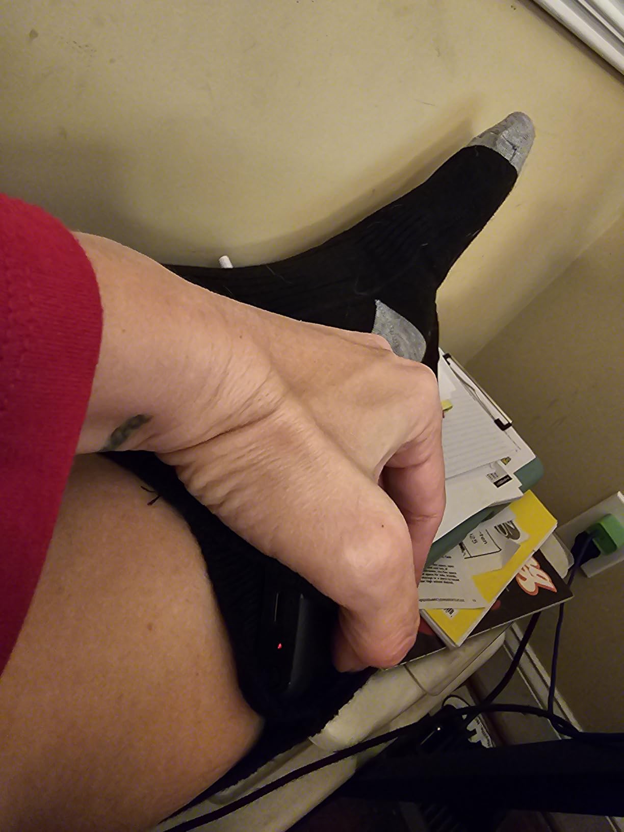 Heated Socks for Men Women, Rechargeable Heated Socks with 4000mAh Battery 3 Heating Levels, Electric Socks Thermal Foot Warmer Socks for Winter Outdoor Sports, Camping, Hunting customer photo 1