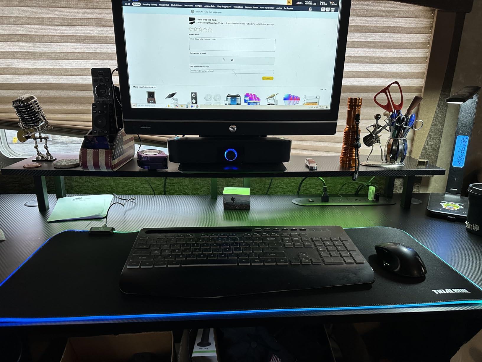 RGB Gaming Mouse Pad with 15W Wireless Charger, 17 Lighting Modes LED Mouse Mat, Extra Large 27.6