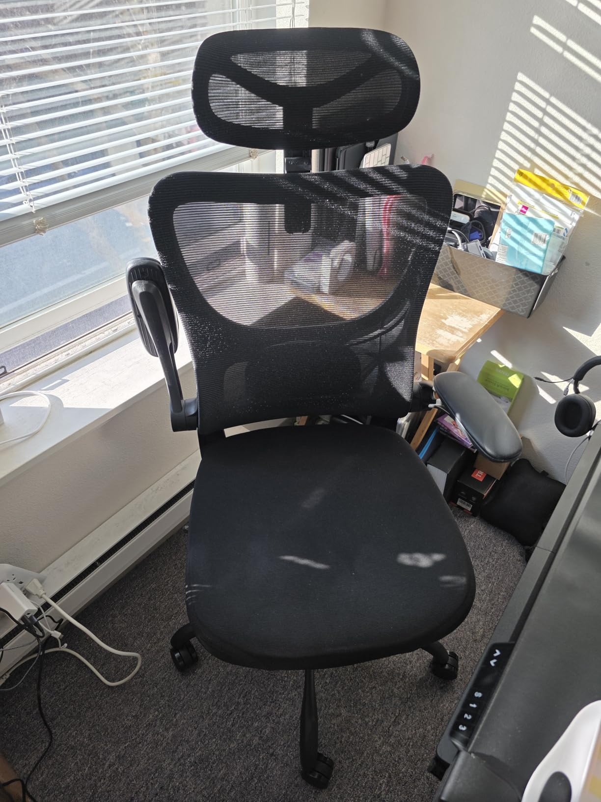 HUANUO Ergonomic Office Chair, High Back Computer Desk Chair with Adjustable Lumbar Support and Headrest, Comfy Gaming Chair with 3D Armrests, Home Office Rolling Chair, Max Load 300 lbs customer photo 1