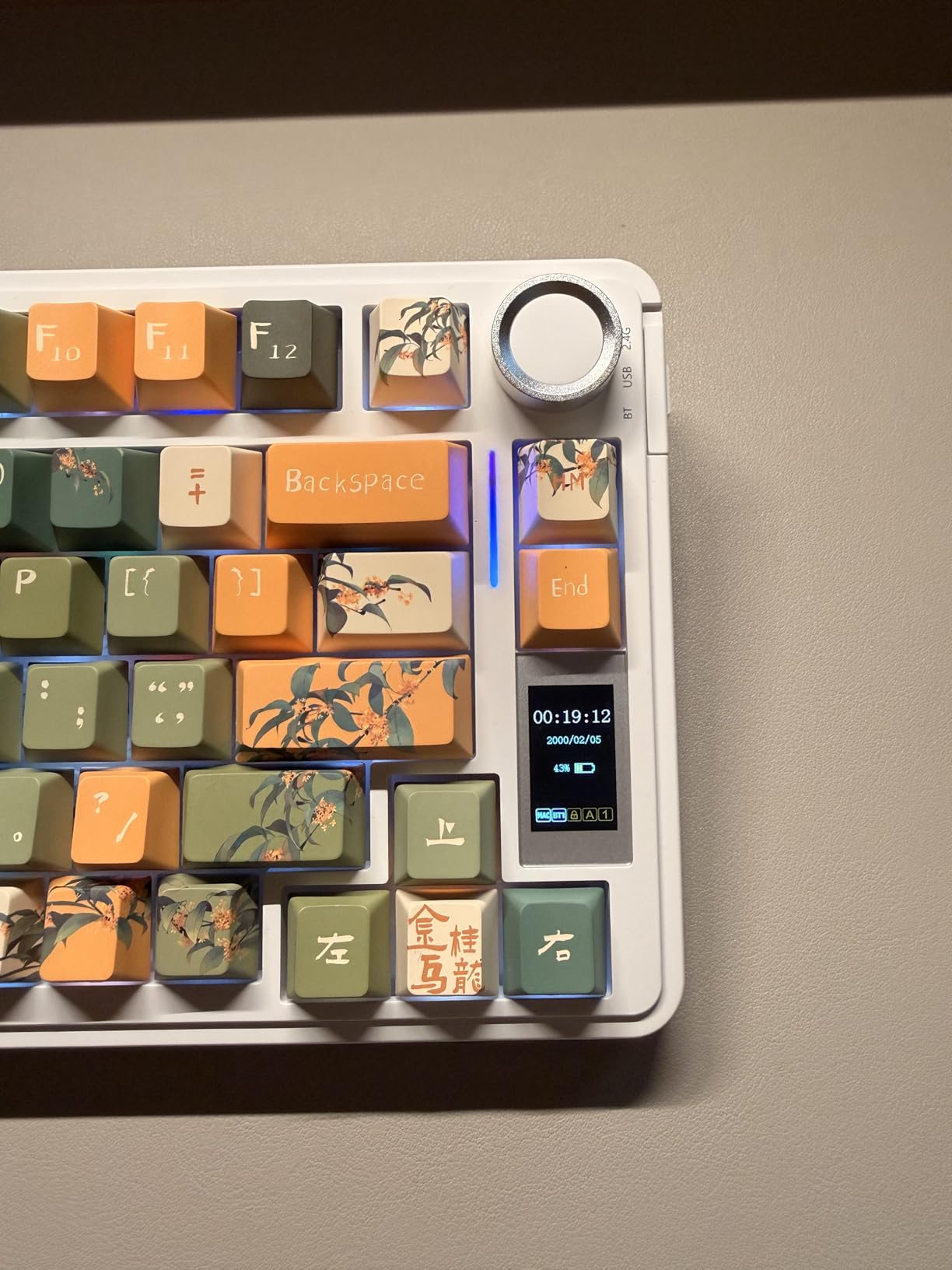 AULA S75 PRO Wireless Mechanical Keyboard with Screen&Knob, Tri-Mode Hot Swappable Gaming Keyboard 75%, Pre-lubed Switches, RGB Backlit, Side Printed PBT Keycaps, Creamy Sounding Computer Keyboards customer photo 1