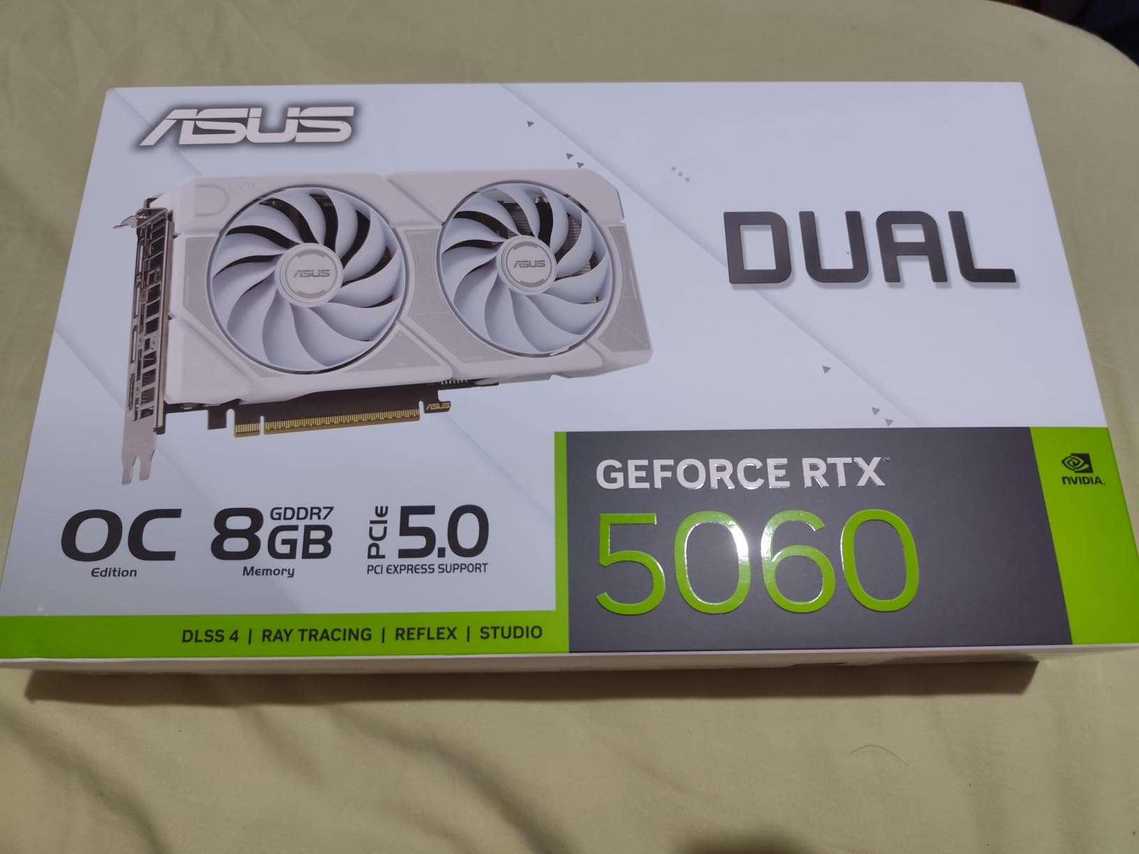 ASUS Dual GeForce RTX 5060 8GB GDDR7 White OC Edition Graphics Card, NVIDIA, Desktop (PCIe 5.0, DLSS 4, HDMI 2.1b, DisplayPort 2.1b, 2.5-Slot, Axial-tech Fan, 0dB Technology, Dual BIOS) customer photo 2