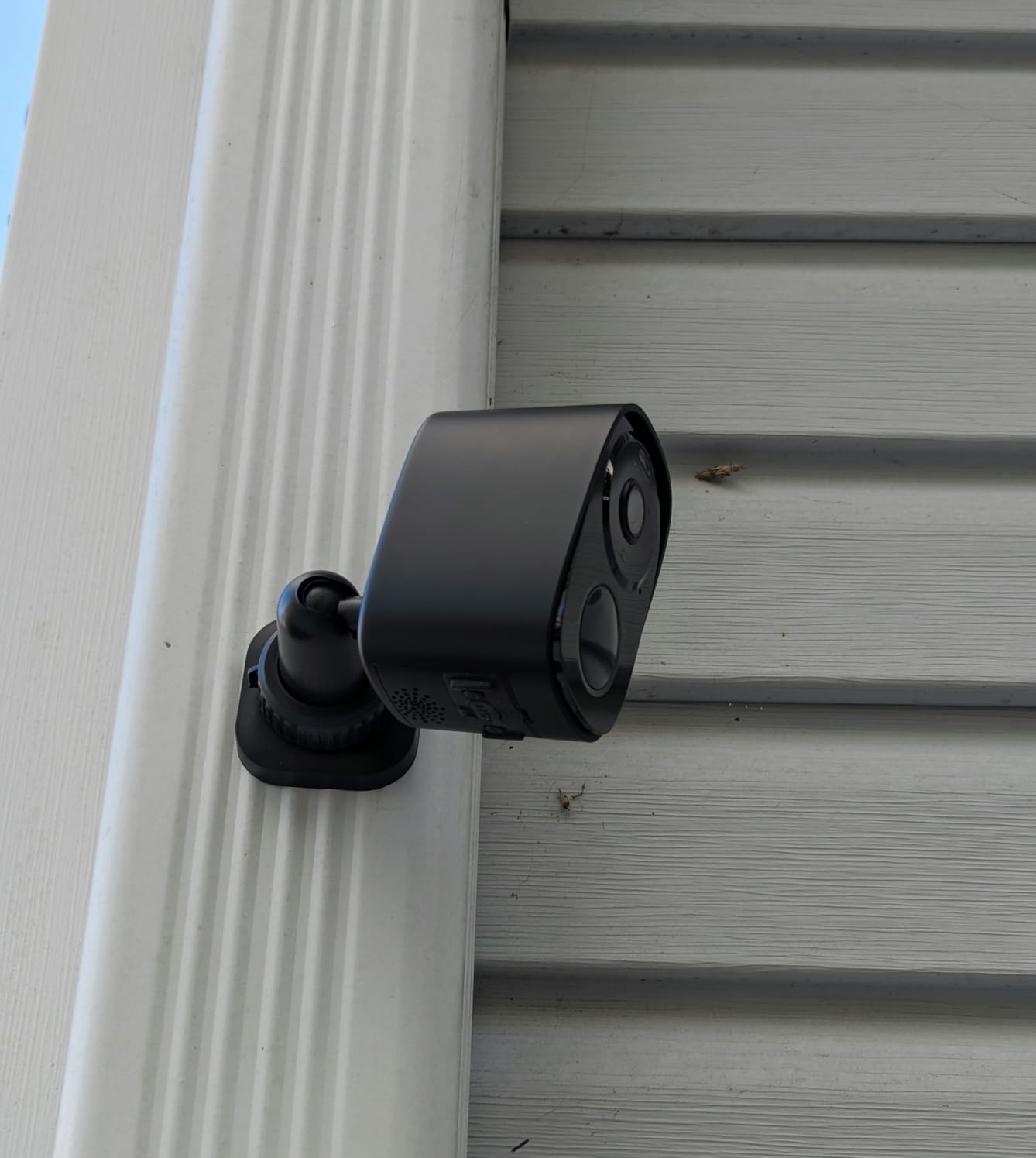 2026 Enhanced 2K UHD Security Cameras Wireless Outdoor - Free Cloud & SD Storage, Dual-Band WiFi 2.4G/5G, Full-Color Night Vision, 6-Month Battery, IP66 Weatherproof, 2-Way Talk customer photo 1