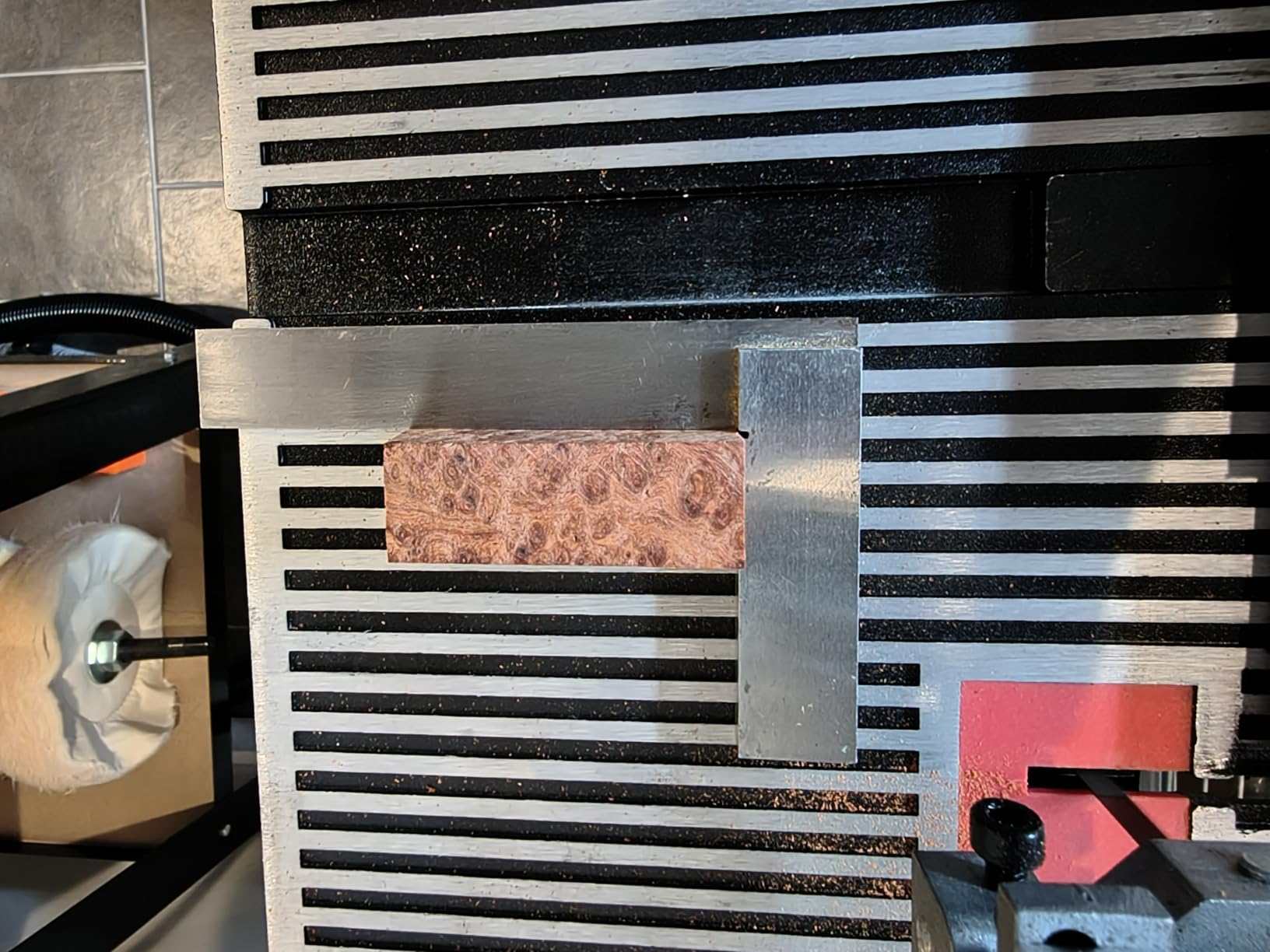 Band Saw, Portable 9-Inch Bandsaw for Woodworking, 2526 FPM Benchtop, 1/3 HP(output), 120 V 2.5-Amp Motor, Band Saws with Cast-Aluminum Worktable with Scale, Steel Bandsaws with Miter Gauge customer photo 2