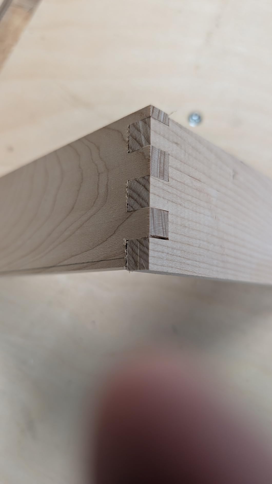 JessEm 06300 Precision Box Joint Jig for Router Tables, Professional Woodworking Jig for Perfect Finger Joints with 1/4