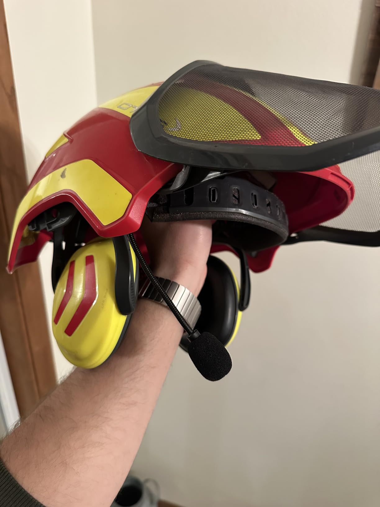 Q4 Motorcycle Bluetooth Headset, Helmet Comm System for 4 Riders, 1500m Intercom Range, Bluetooth 5.1 Dual Qualcomm Chip, Music Sharing, FM, DSP Noise Cancellation, IP65 Waterproof customer photo 1