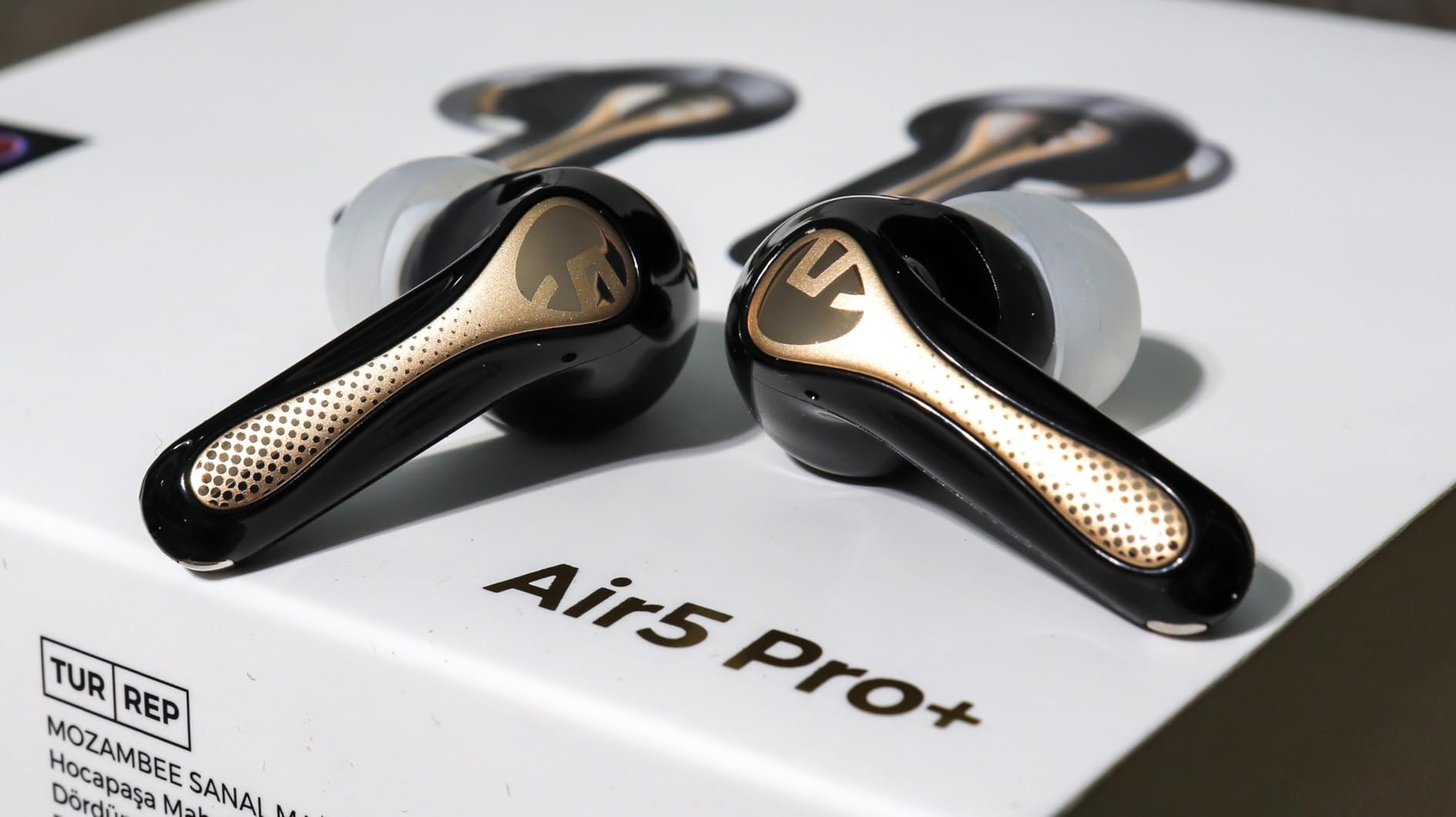 SoundPEATS Air5 Pro+ Wireless Earbuds, xMEMS Warm Treble Hi-Res Audio, LDAC & aptX Lossless, Hybrid Driver Earbuds with 10mm Composite Speaker, 55dB AI Adaptive ANC, Bluetooth 5.4, Weightless Comfort customer photo 2