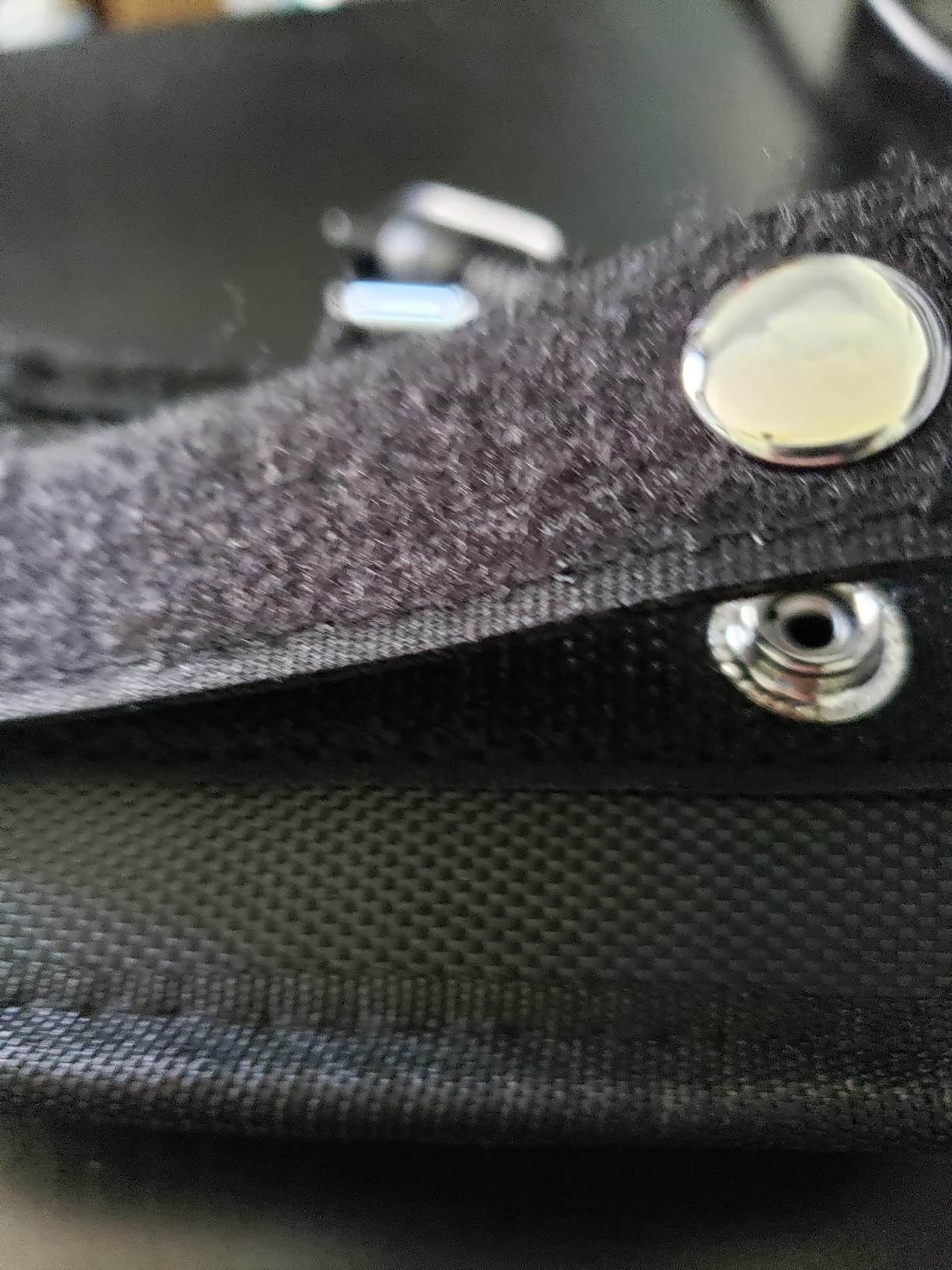 Dmyond Rechargeable Metal Detector Pinpointer for Adults Kids - IP68 Full Waterproof Handheld Pin Pointer Wand - 800mAh Battery - 360° Detection with LED Light customer photo 1