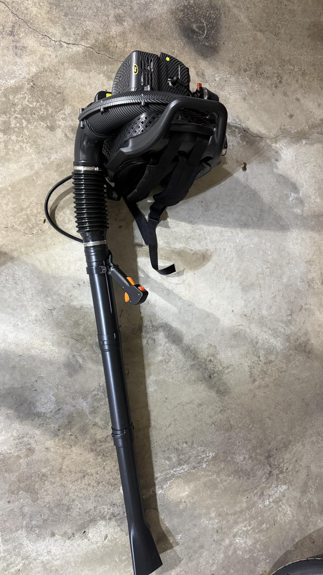 72CC Gas Backpack Leaf Blower - 2-Stroke Handheld-Class V Engine, 230 MPH 760 CFM, Adjustable Speed, Low Noise & Ergonomic Design, Cruise Control for Fast Yard Cleanup (Black) customer photo 2