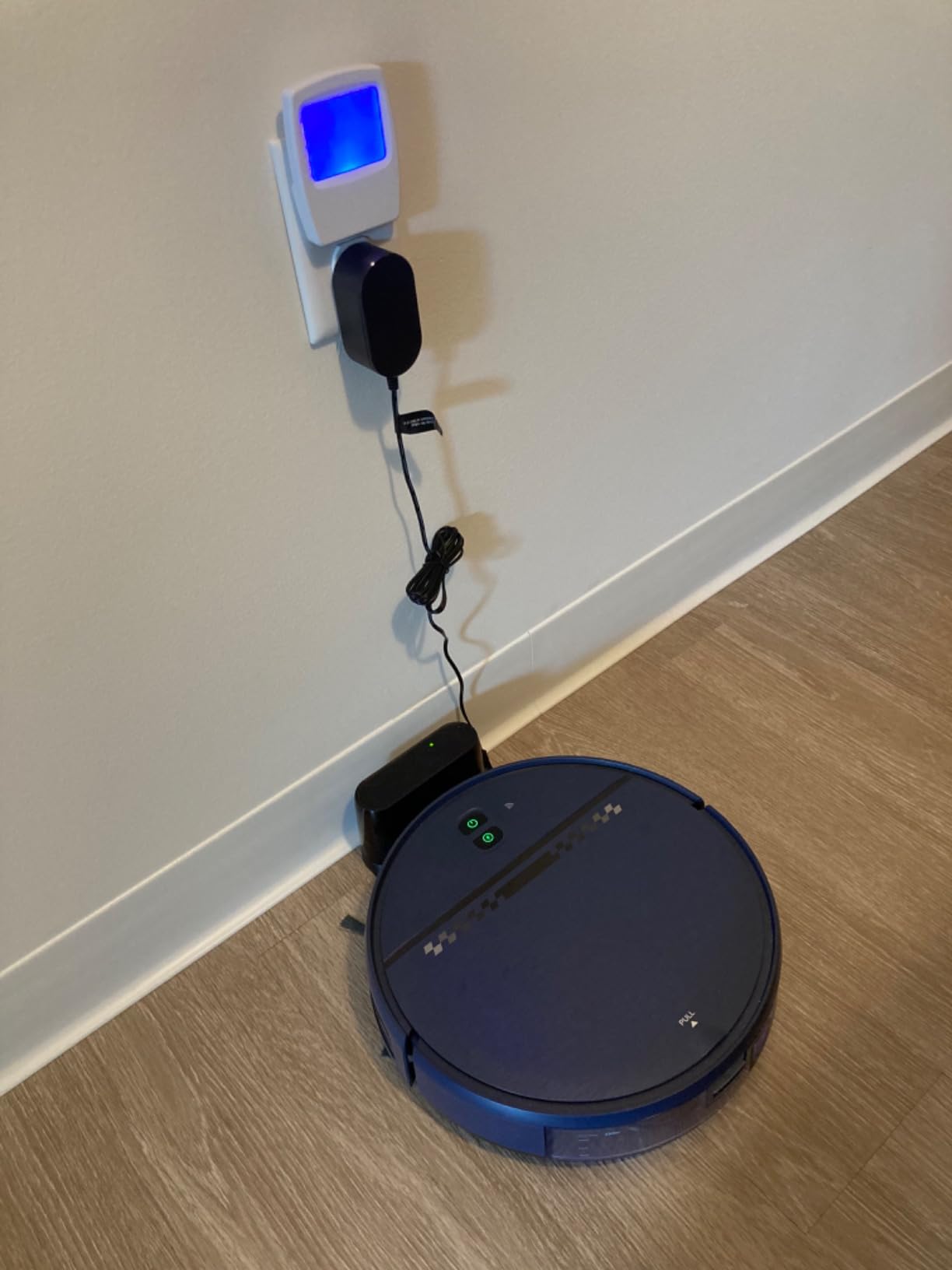 Robot Vacuum and Mop Combo, 2-in-1 Robot Vacuum Cleaner, Perfect for Pet Hair, Hard Floor and Carpet, Anti-Bump, Anti-Fall, App, Voice and Remote Control customer photo 2