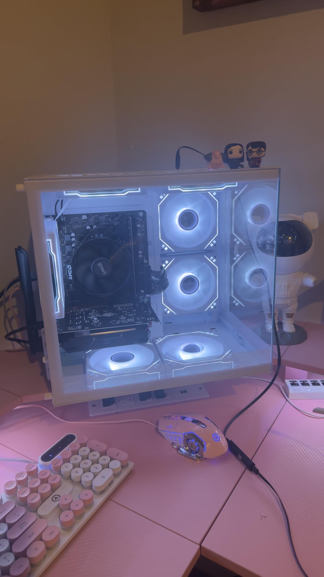 Prebuilt Gaming Desktop Computer | 16G Memory | 512G SSD | AMD Ryzen5 6Cores 3.6G Up to 4.1G | RX 560 4G Graphics Card | Wi-Fi 6 | Gamer PC White customer photo 2