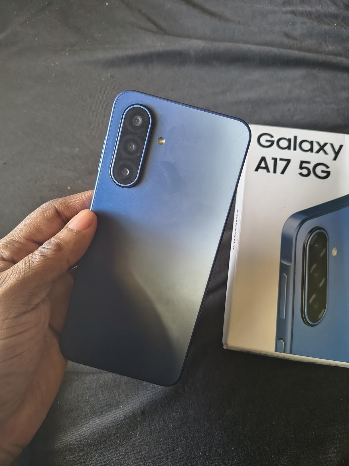 Samsung Galaxy A17 5G Smart Phone, 128GB, Large AMOLED, High-Res Camera, Durable Design, Super Fast Charging, Expandable Storage, Circle to Search, 2025, US 1 Yr Manufacturer Warranty, Blue customer photo 1