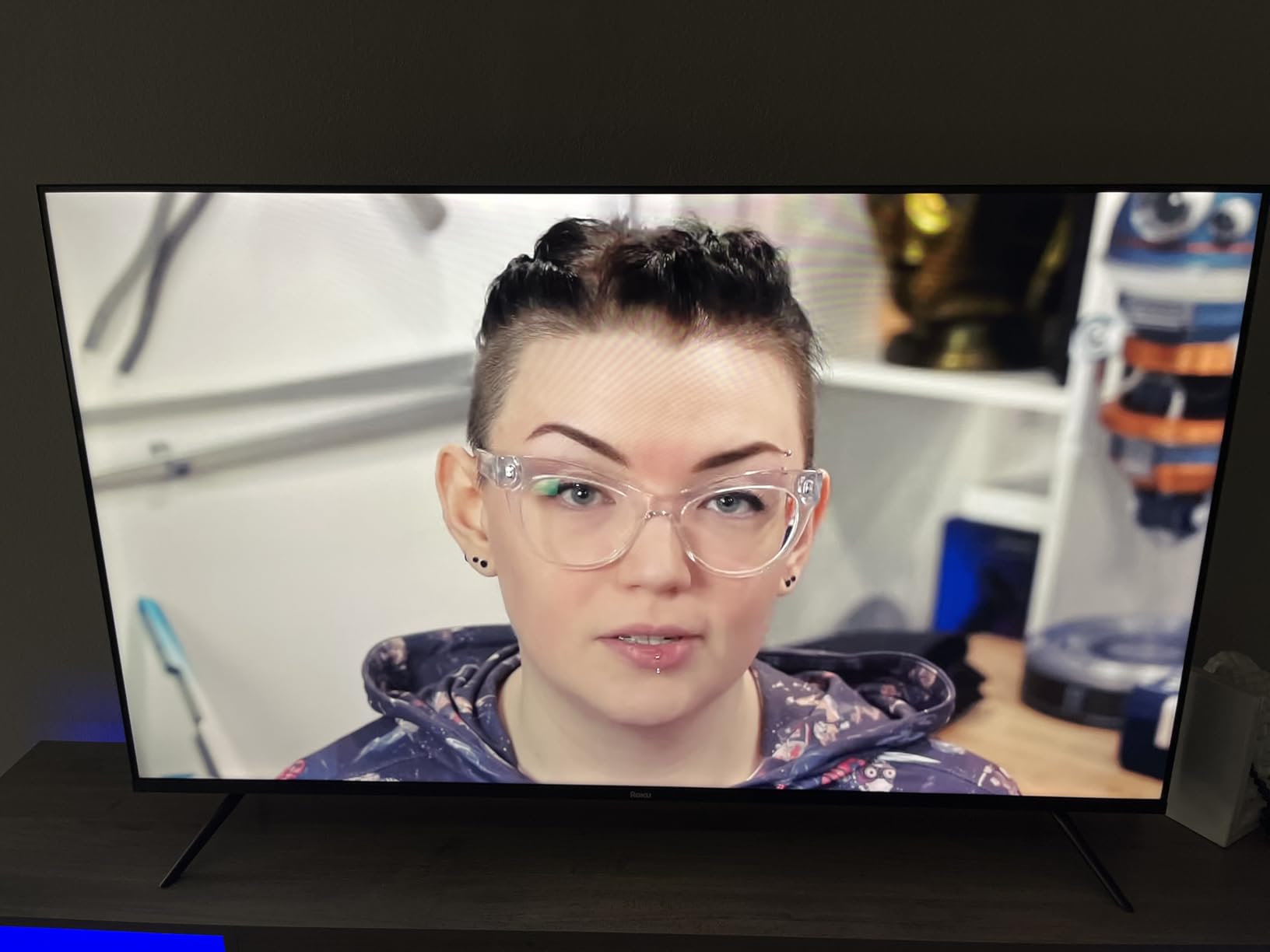 Roku Smart TV - 50-Inch Select Series, 4K HDR TV - Roku TV with Roku Remote - Flat Screen LED Television with Wi-Fi for Streaming Live Local News, Sports, Family Entertainment customer photo 2