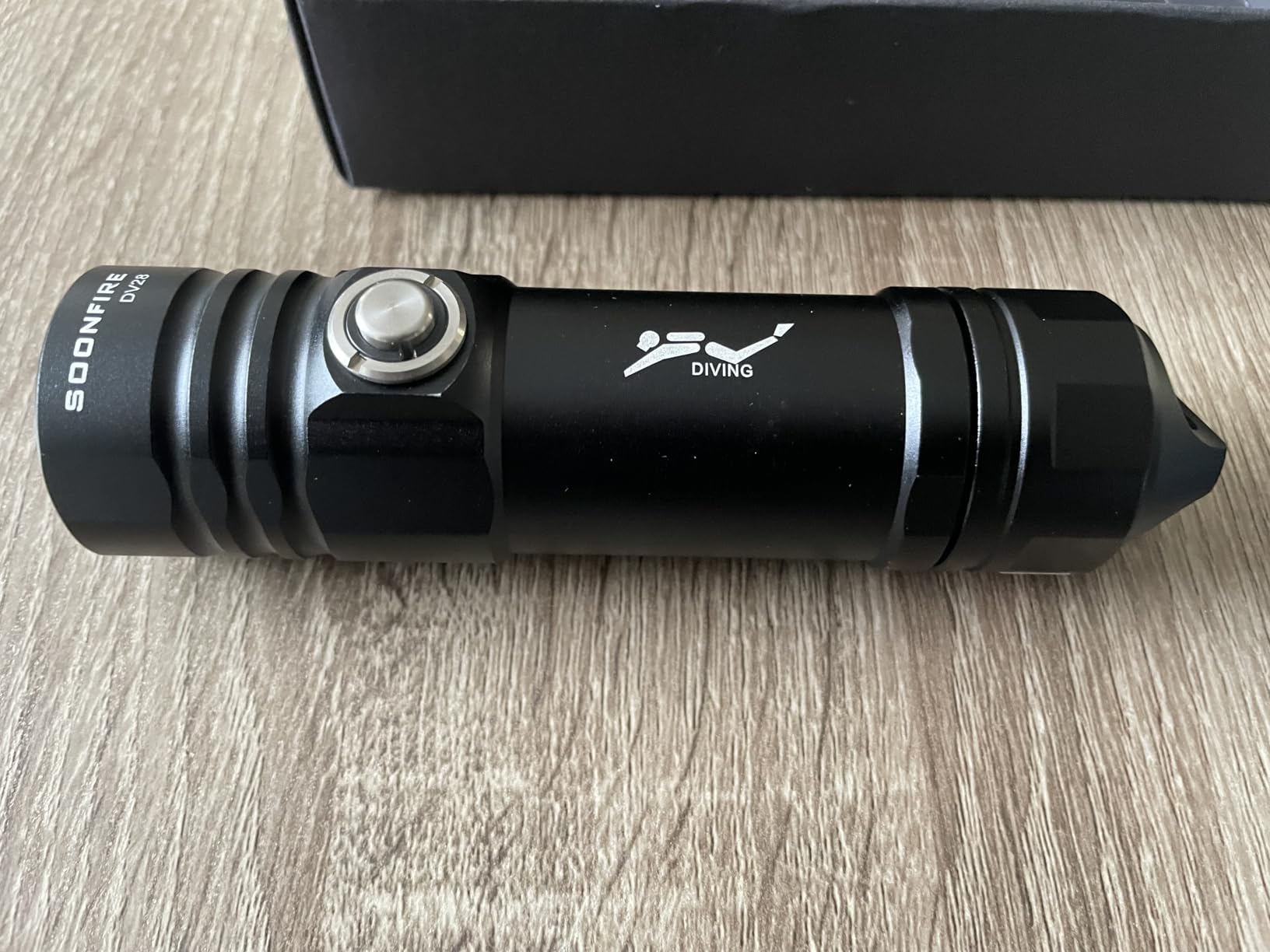 DV28 Scuba Dive Light - 1500 Lumens Super Bright Underwater Flashlight with Charger, IPX8 Waterproof to 100M for Diving, Snorkeling, Fishing - 3 Modes & Battery Indicator customer photo 1