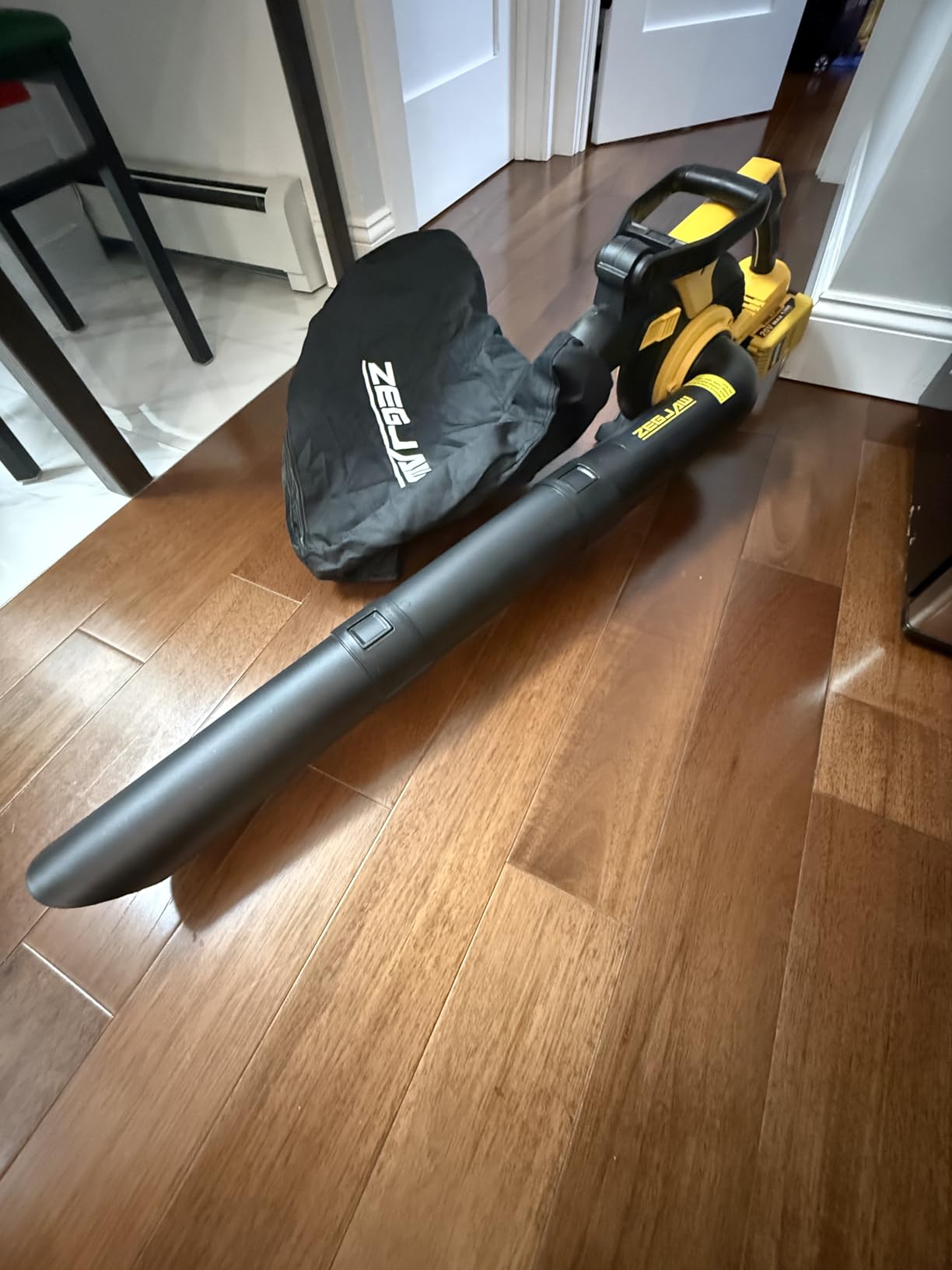 3-in-1 Cordless Leaf Blower & Vacuum, Leaf Vacuum Mulcher with Bag, 40V 170MPH 360CFM 5 Speeds Electric Leaf Blowers for Lawn Care 2x4.0Ah Battery & Charger Included customer photo 2