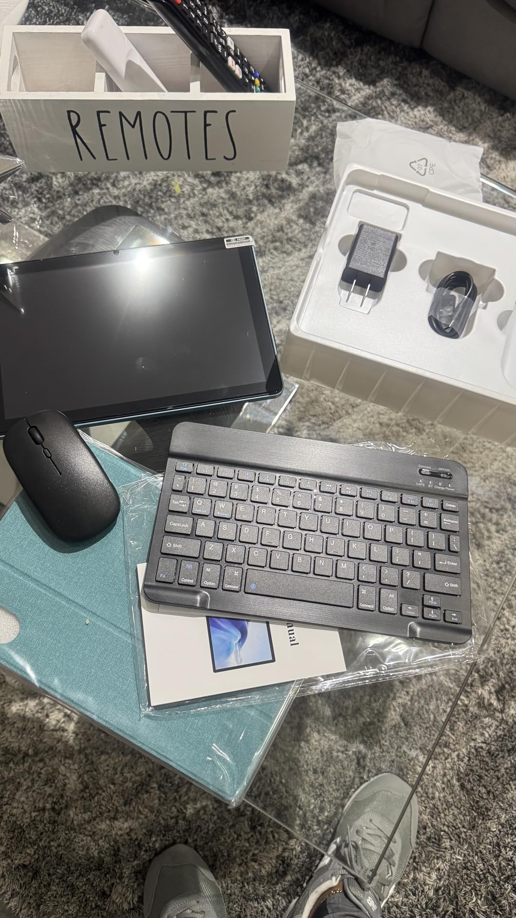 2026 Android tablet 10 inch, Android 15 Tablet with Keyboard, 24GB+256GB+2TB Expand, 2 in 1 Tablets with Gemini AI, 8-Core, 8000mAh, Widevine L1, GMS, Tablets PC with Case, Mouse, Stylus (Black Case) customer photo 2