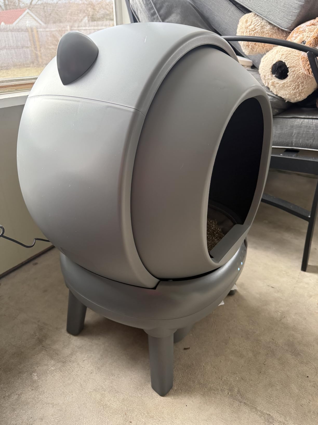 Automatic Litter Box, Self Cleaning Litter Box with App Control, Large Capacity for Multiple Cats, Noise & Odor Control, Dual Safety Sensors, Easy Maintenance with 2 Roll Garbage Bags, Gray customer photo 1