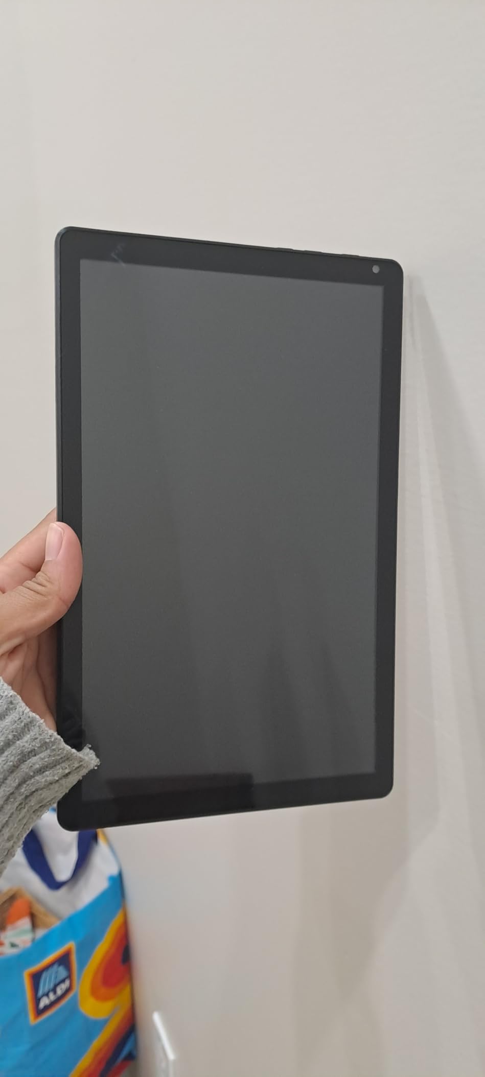 Latest 2026 Upgraded Android 16 Tablet 10.1 Inch with IPS HD Touch Screen, Dual Camera, 64GB Storage 1TB Expansion, 8 in 1 Tablets Kit with Keyboard, Protective Case, Mouse, Stylus, BT 5.4, WiFi 6 customer photo 1