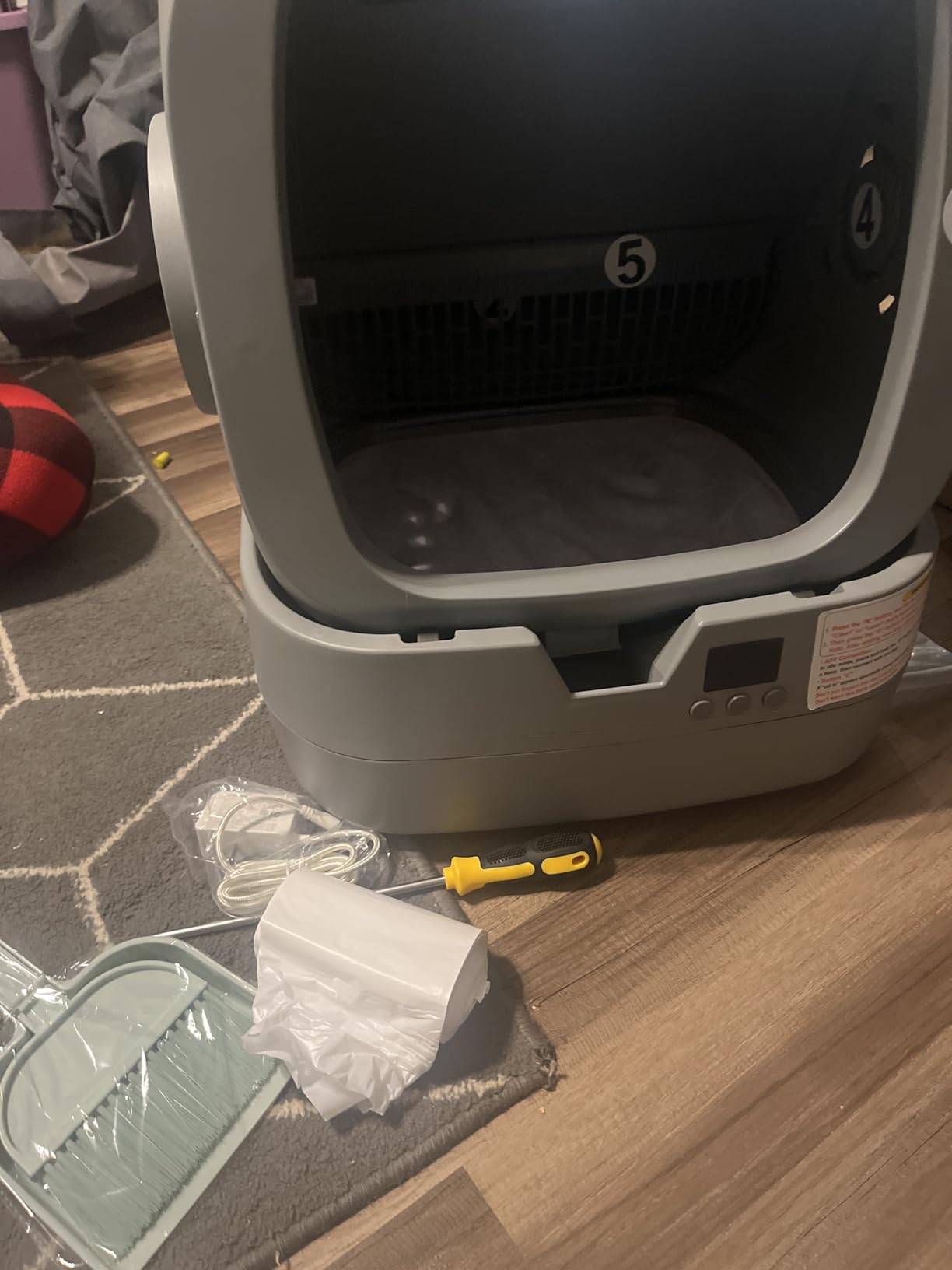 Automatic Cat Litter Box Self Cleaning - APP Control - Weight Monitoring - Ultra-Quiet, Medium Cats and Kittens Litter Box, Safe Anti-Pinch【Assembly Required】- Grey customer photo 2