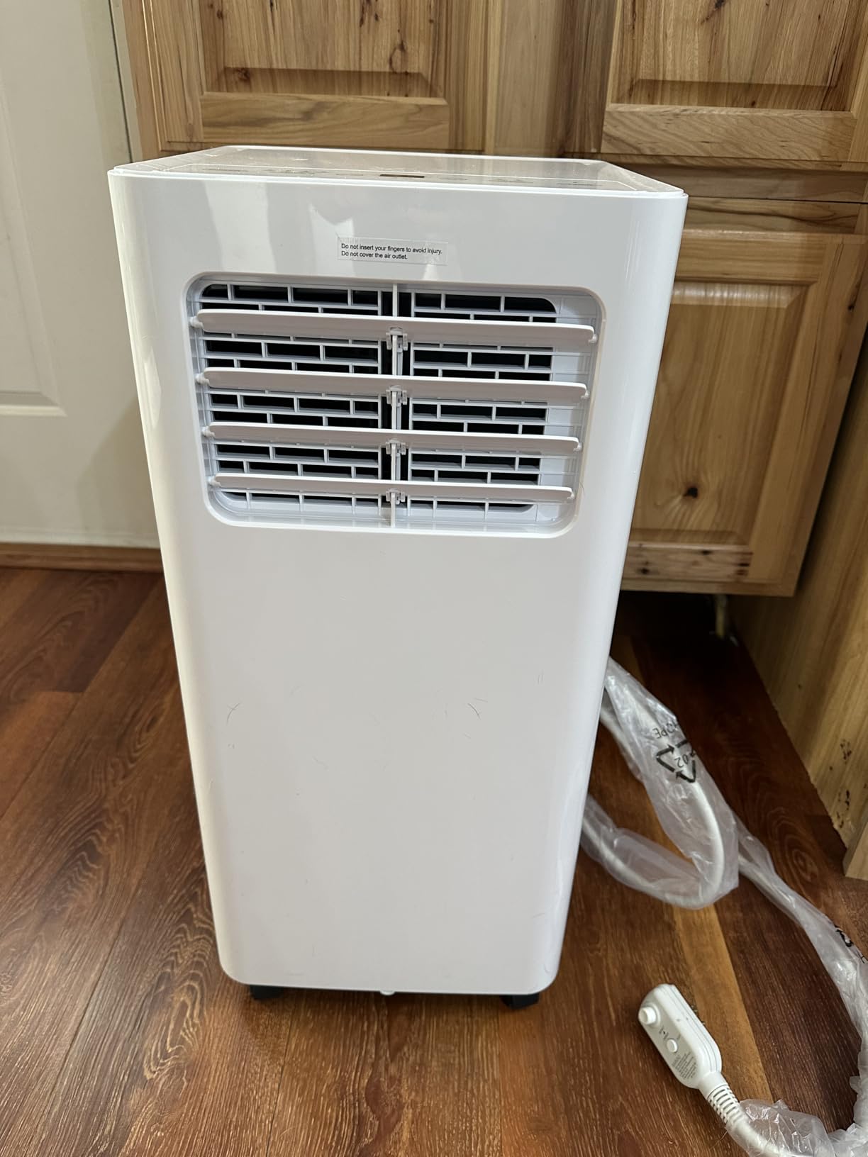 8000 BTU Portable Air Conditioner, 3-in-1 Cools 350 Sq.Ft, Quiet AC with Fan & Dehumidifier, LED Display, Remote, 24H Timer, Window Kit, for Bedroom/Office/Dorms customer photo 2