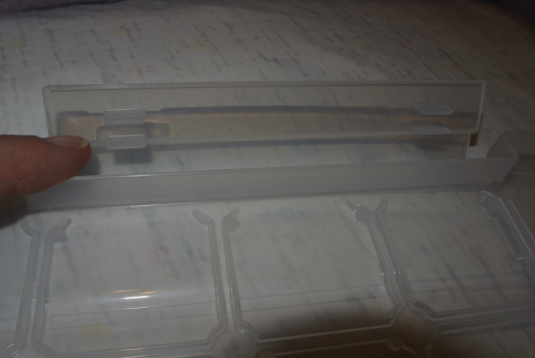 Akro-Mils 05905 Plastic Portable Parts Storage Case with Hinged Lid and 5 Adjustable Dividers, 14-3/8-Inch x 9-1/2-Inch x 2-1/2-Inch, Large, Clear customer photo 2