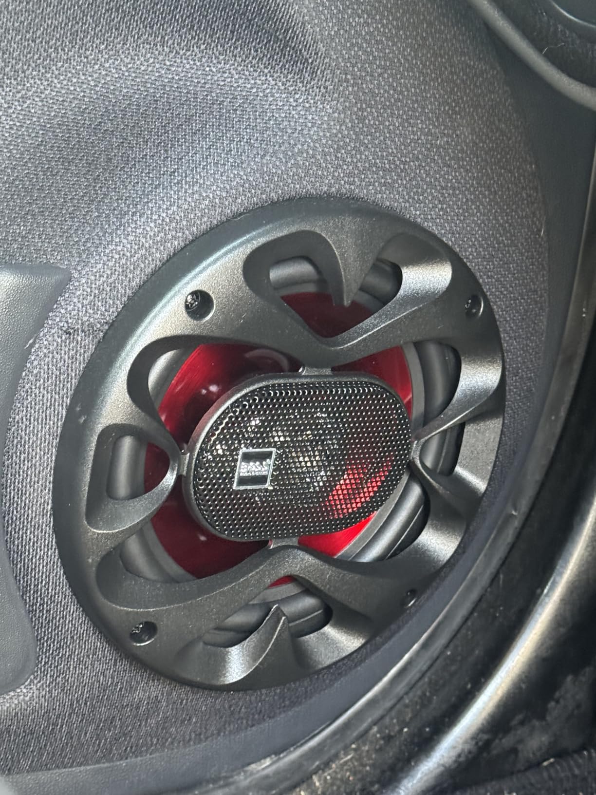 BOSS Audio Systems CH6530 Chaos Series 6.5 Inch Car Door Speakers - 300 Watts (Pair), 3 Way, Full Range, Coaxial customer photo 1