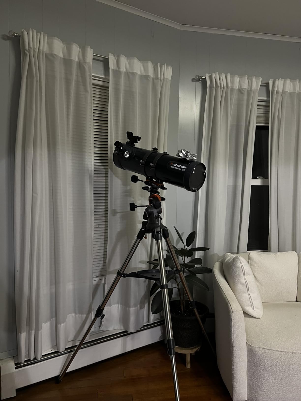 Celestron AstroMaster 130EQ Newtonian Telescope - Manual Reflector for Beginners - Aluminized Mirror - Adjustable-Height Tripod - Includes Accessories Plus Astronomy Software Package customer photo 2