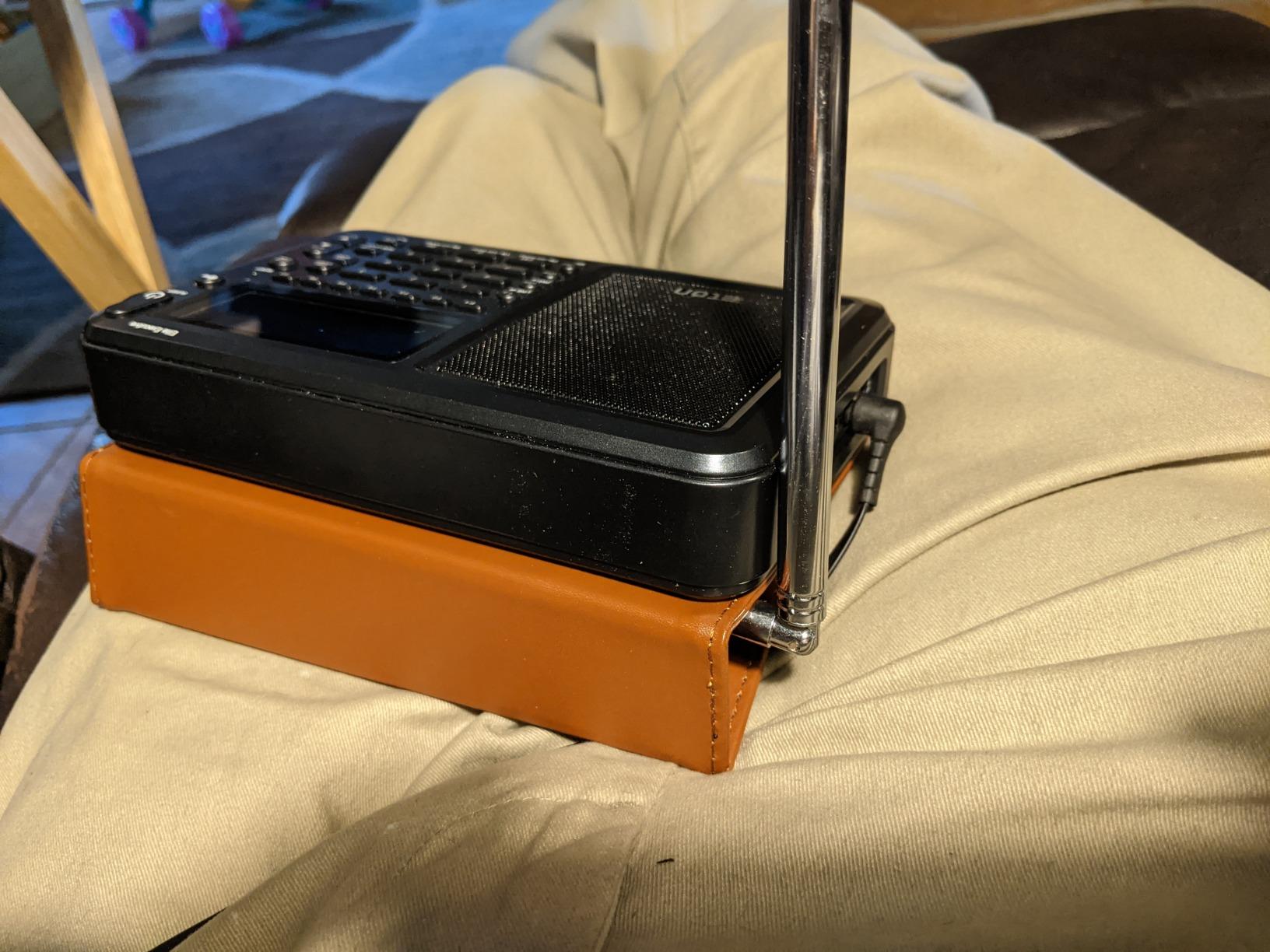 Eton Elite Executive AM/FM/Aircraft Band/SSB/Shortwave Radio customer photo 2