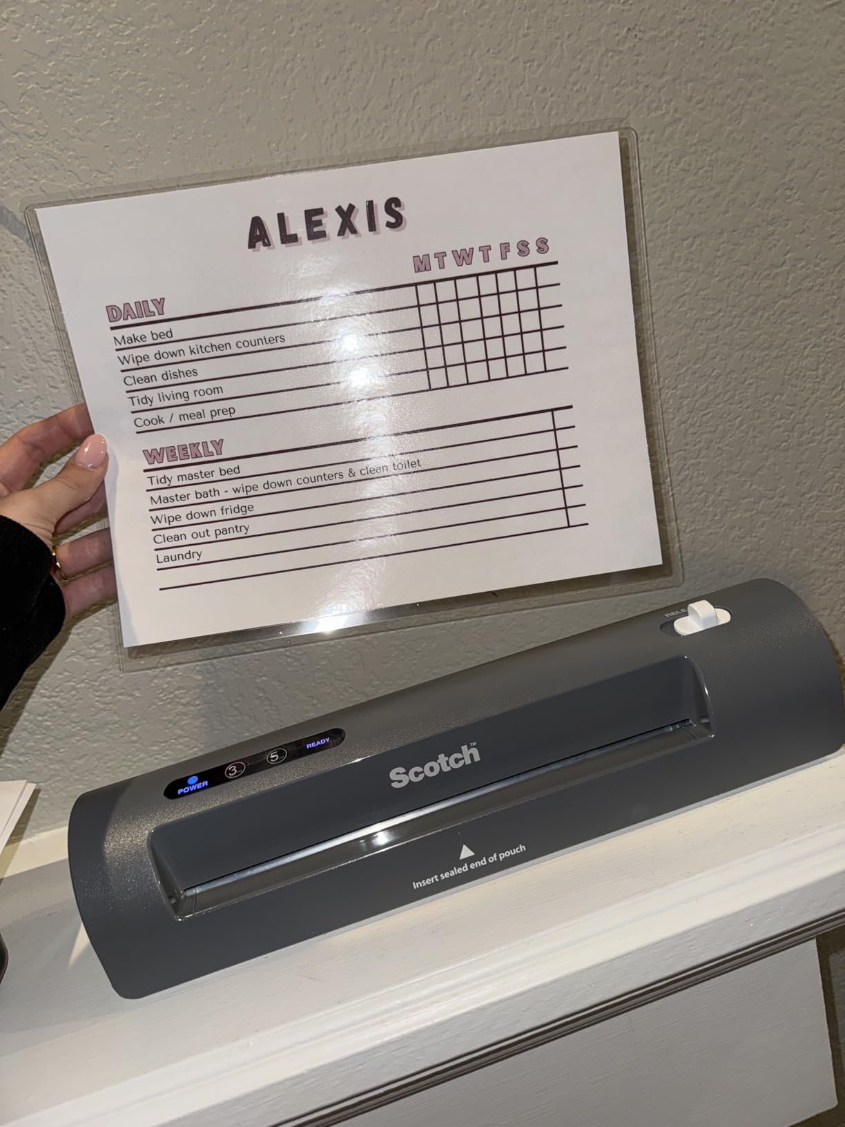 Scotch Thermal Laminator, 2 Roller System for a Professional Finish, Use for Home, Office or School, Suitable for use with Photos (TL901X) customer photo 2