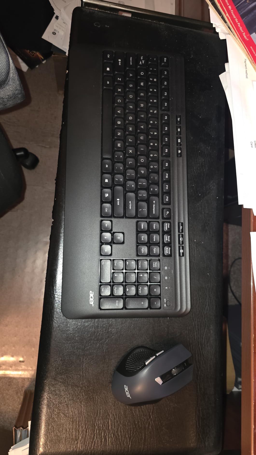 Logitech K270 Wireless Keyboard for Windows, 2.4 GHz Wireless, Full-Size, Number Pad, 8 Multimedia Keys, 2-Year Battery Life, Compatible with PC, Laptop, Black customer photo 1