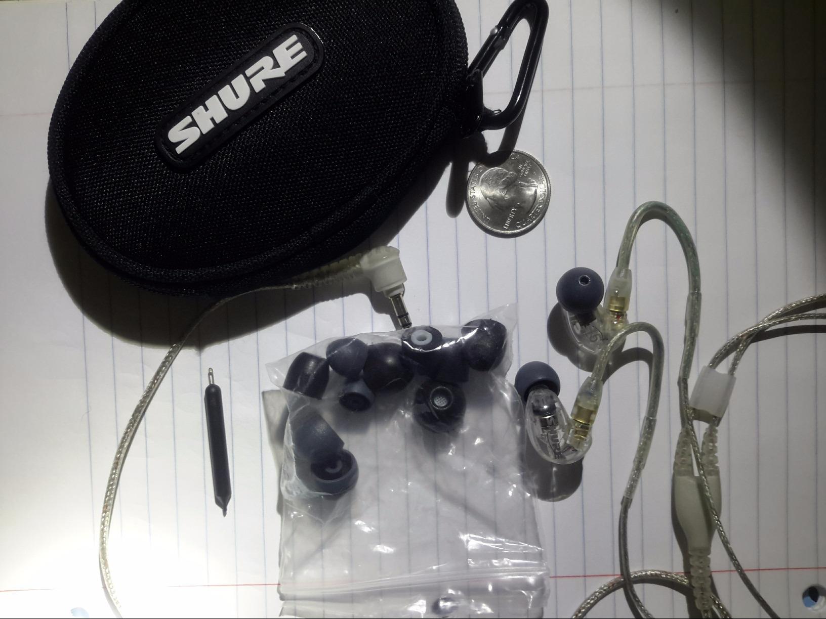 Shure SE215 PRO Wired Earbuds, Professional Sound Isolating Earphones with Clear Sound, Deep Bass, Secure in-Ear Fit, Carrying Case, Clear customer photo 1