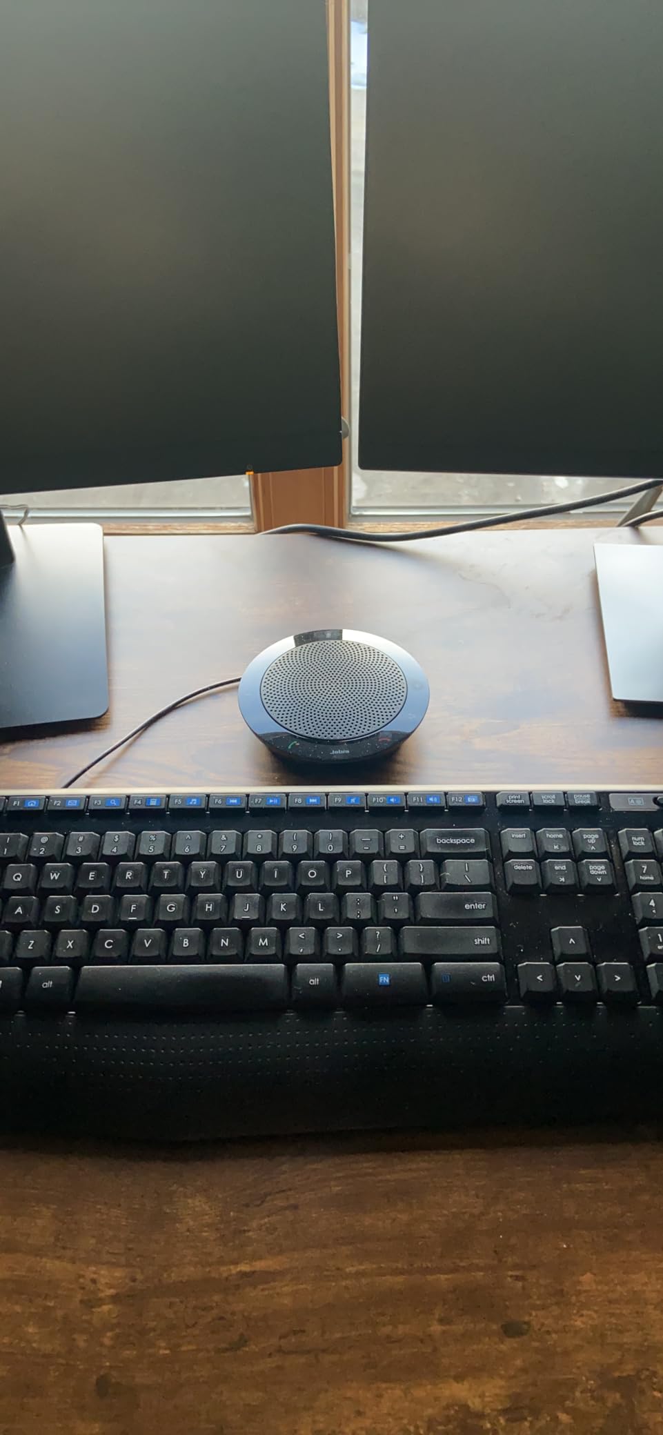 Jabra Speak 410 USB Speakerphone, Plug and Play Solution, Works with All PCs, Outstanding Sound Quality, Full Compatibility with UC Systems & VoIP Clients, LED Indicators customer photo 2