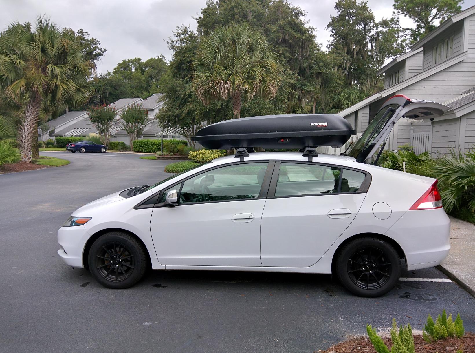 Yakima RocketBox Pro 14 Compact Roof Cargo Box Carrier customer photo 1