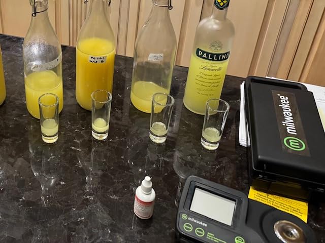 Milwaukee 0 to 85% Brix Digitial Refractometer - MA871 customer photo 1