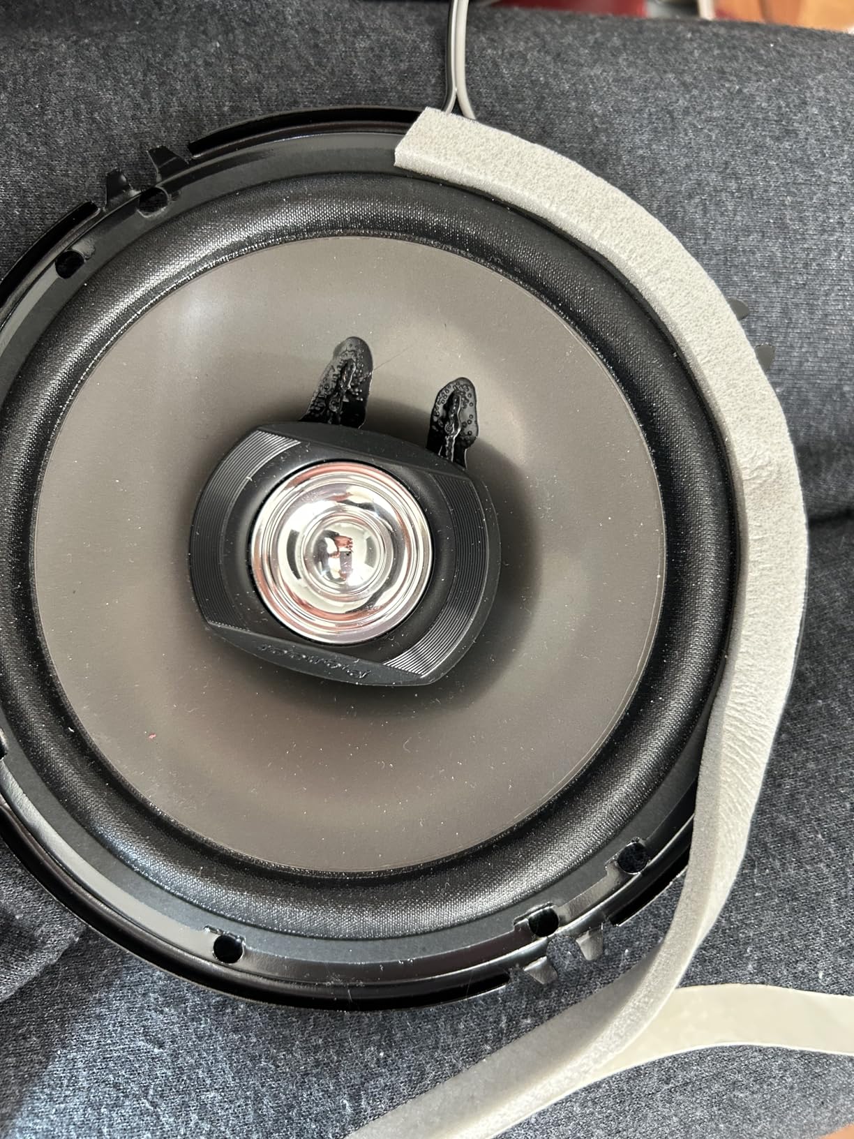 PIONEER F-Series TS-F1634R 6.5-inch 2-Way Speakers (Pair) - 200W Max, Balanced Sound, Great Stock Replacement customer photo 1