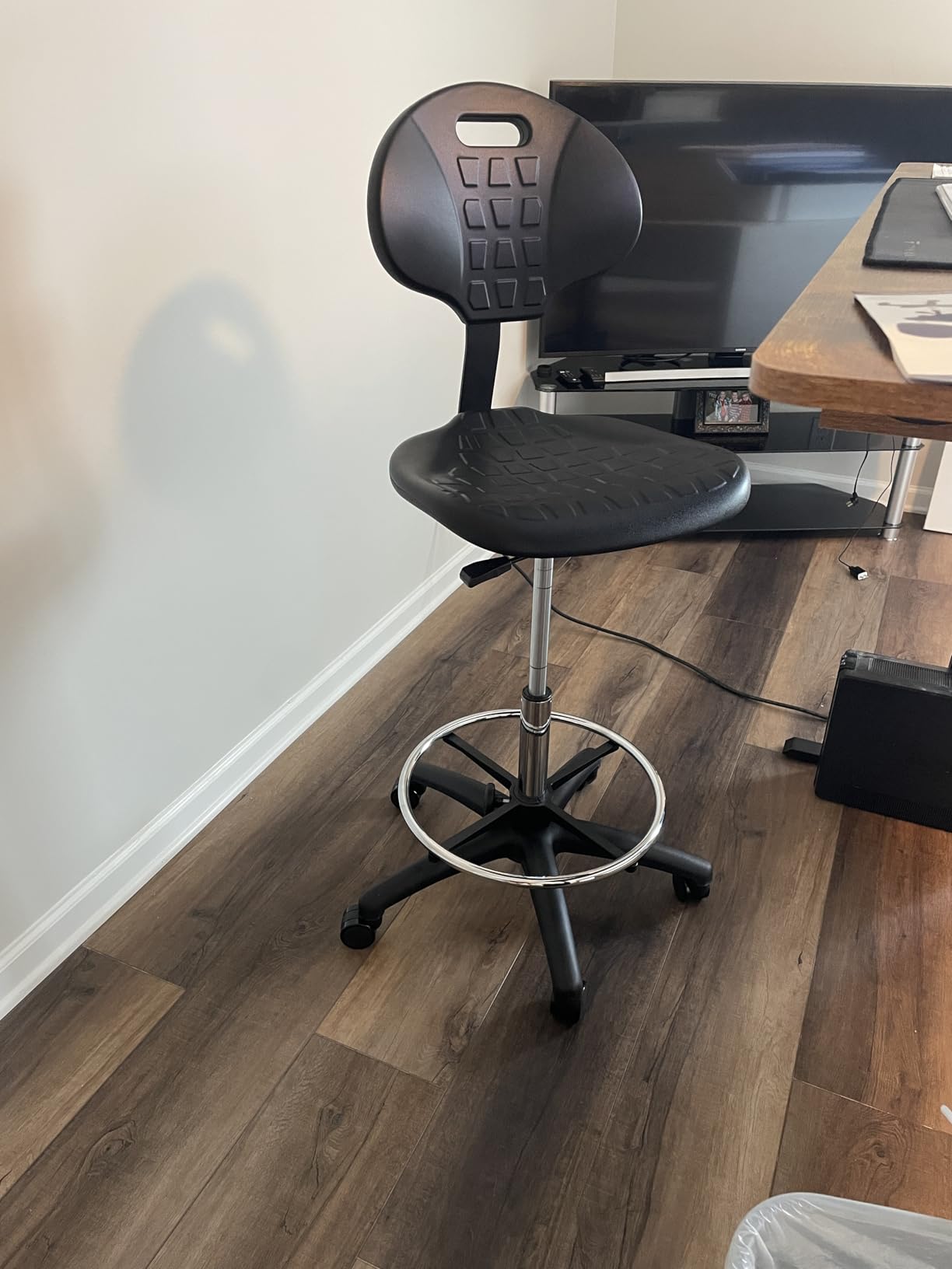 BenchPro Deluxe Polyurethane Chair With 18